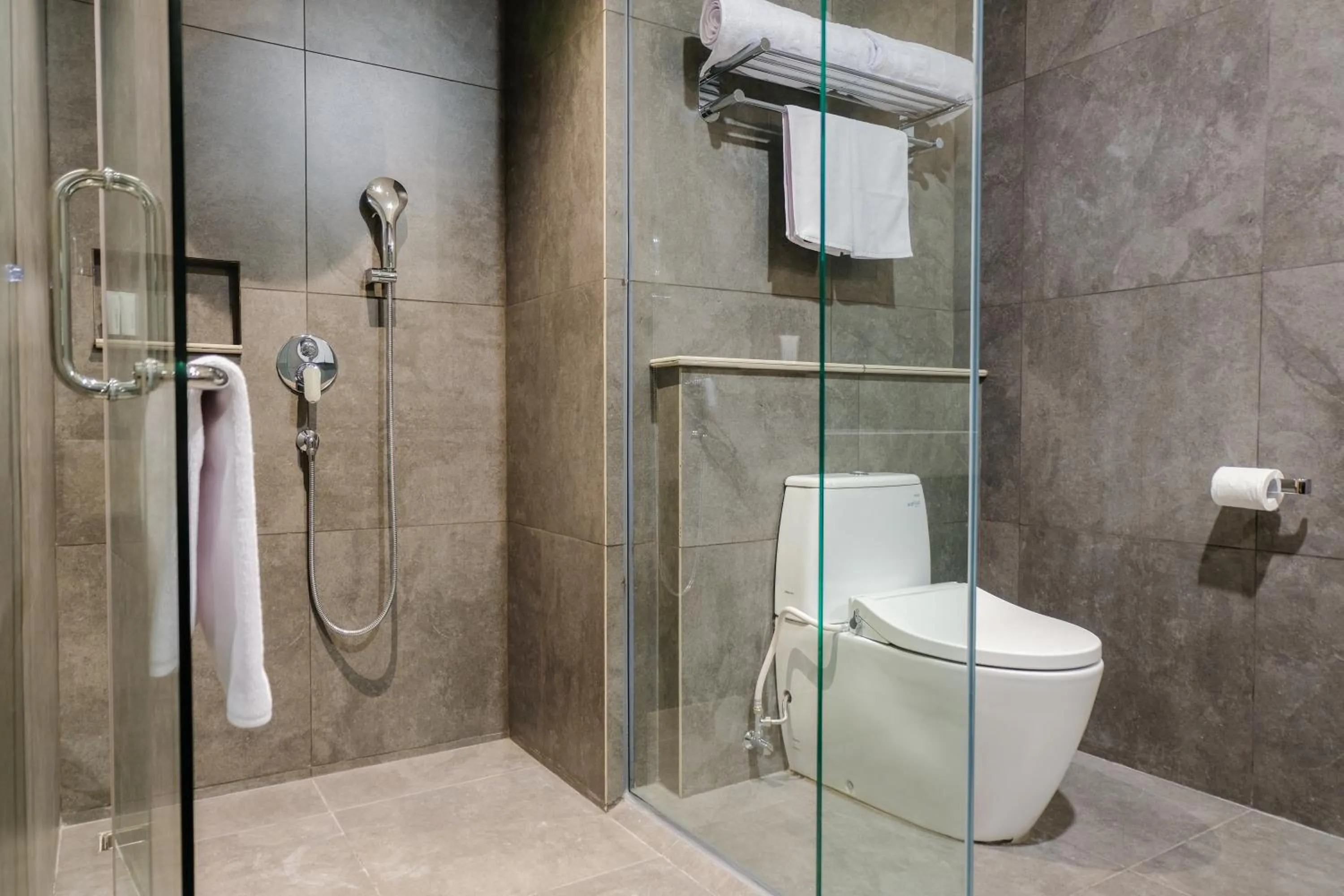 Bathroom in ARTOTEL Batam