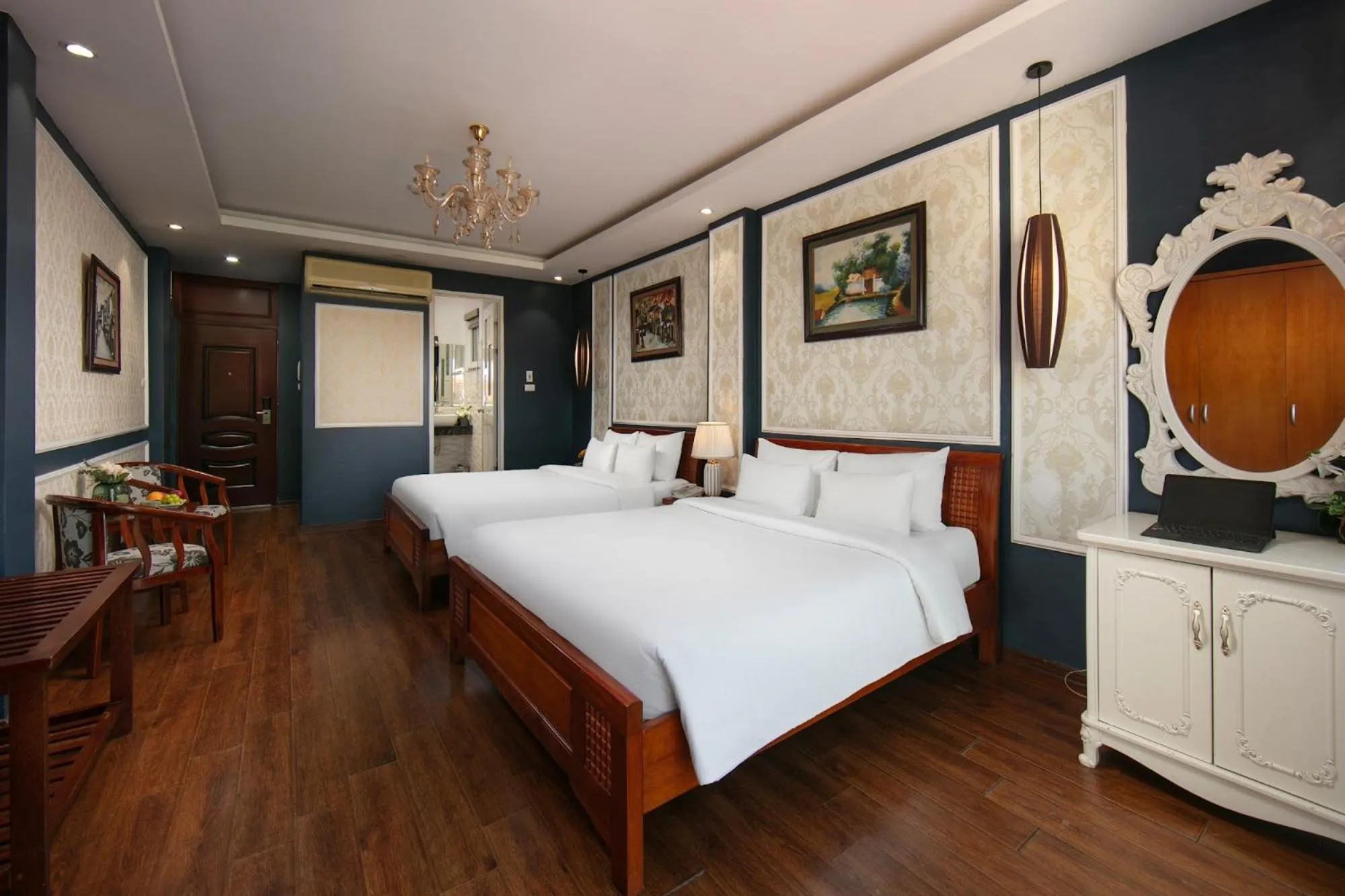 Bedroom, Bed in Delica Premium Hotel