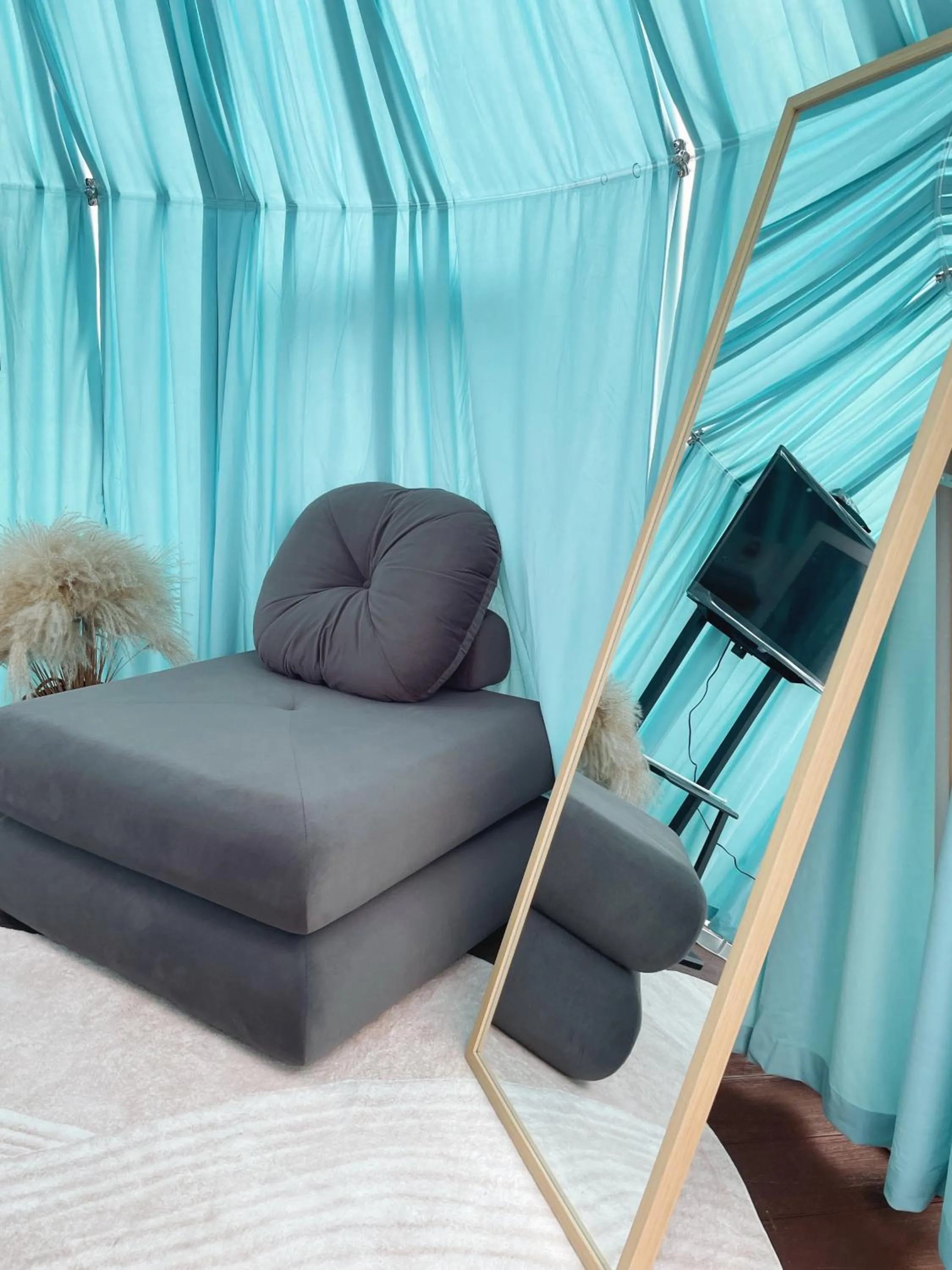 Stellar GoldenHill Cameron