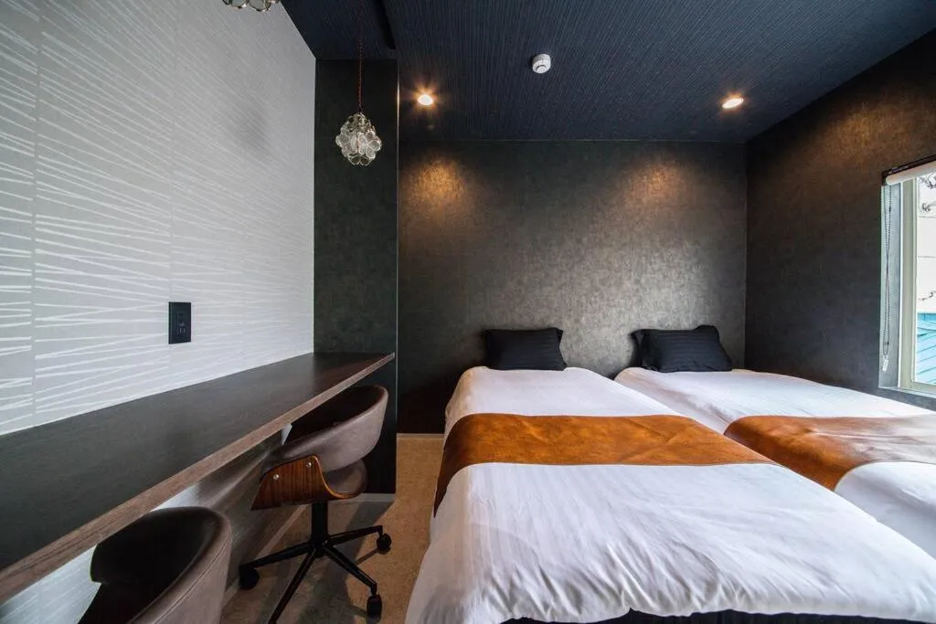 Bed in THE BEEHIVE AIOI