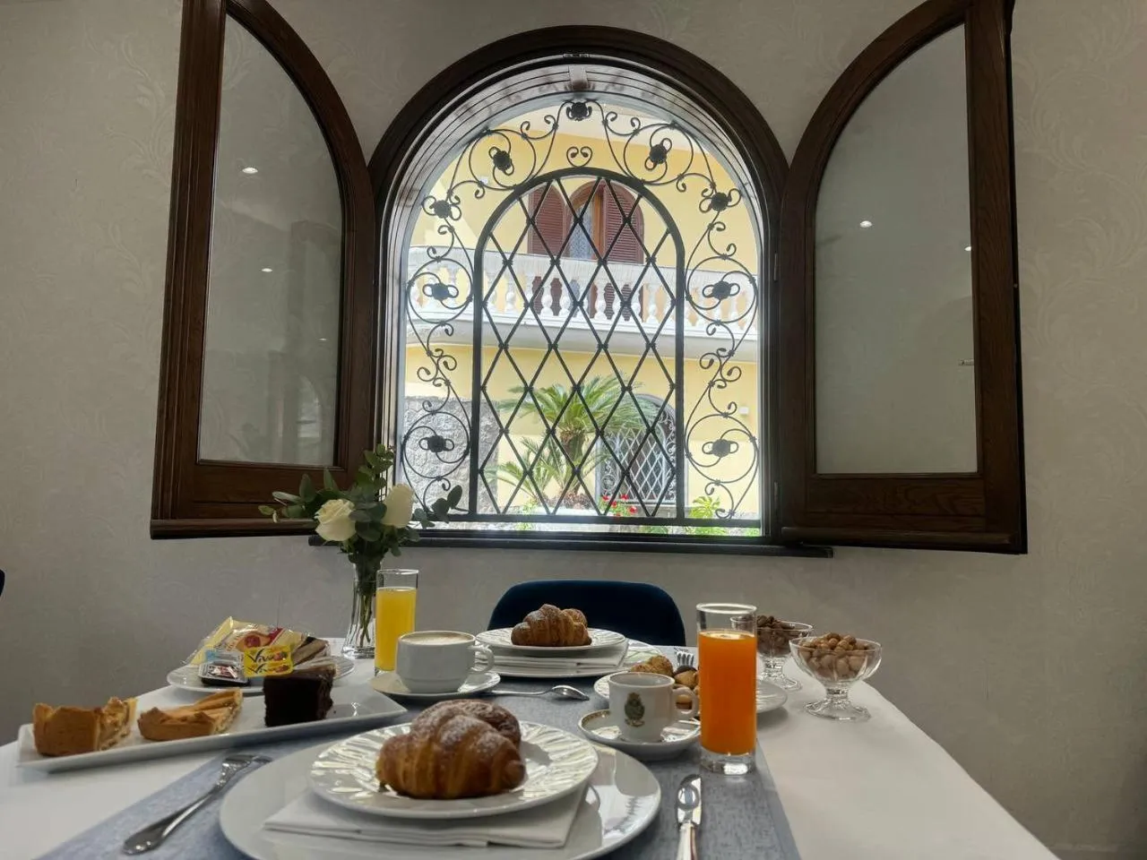 Breakfast in Villa Le Zagare Relais & SPA