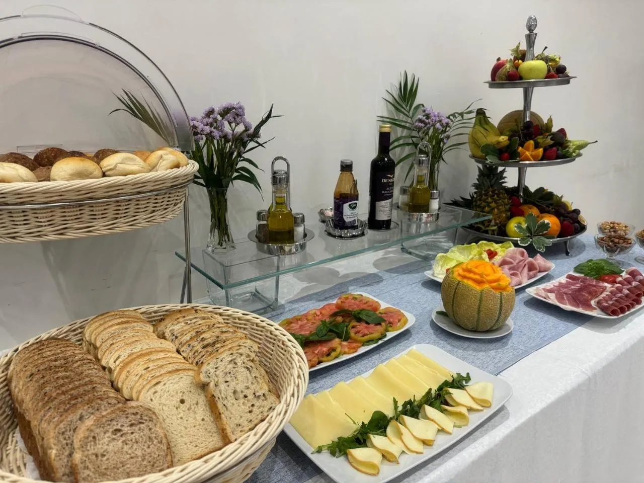 Buffet breakfast in Villa Le Zagare Relais & SPA