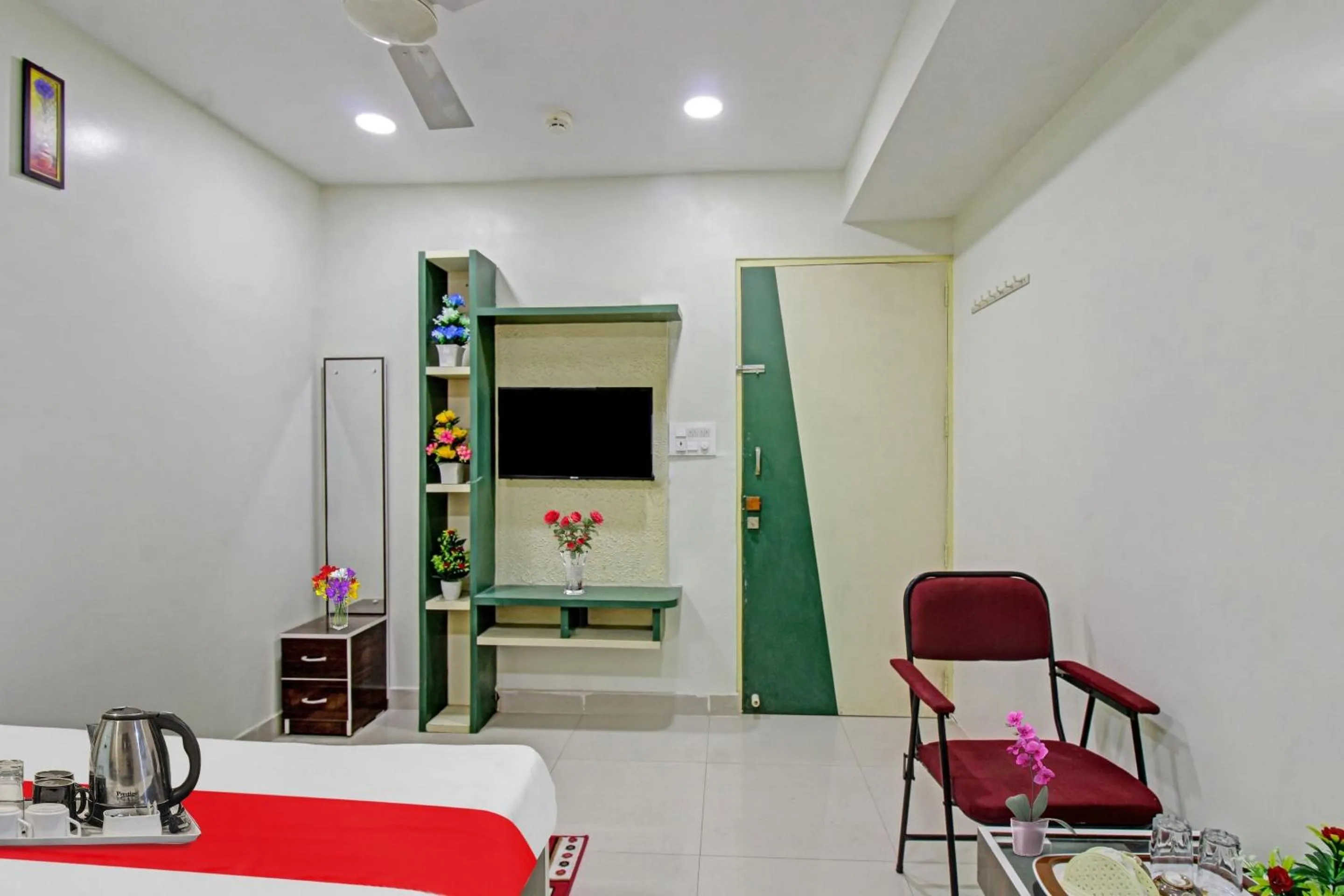 Bedroom, Bed in Super Hotel O Sunshine Inn