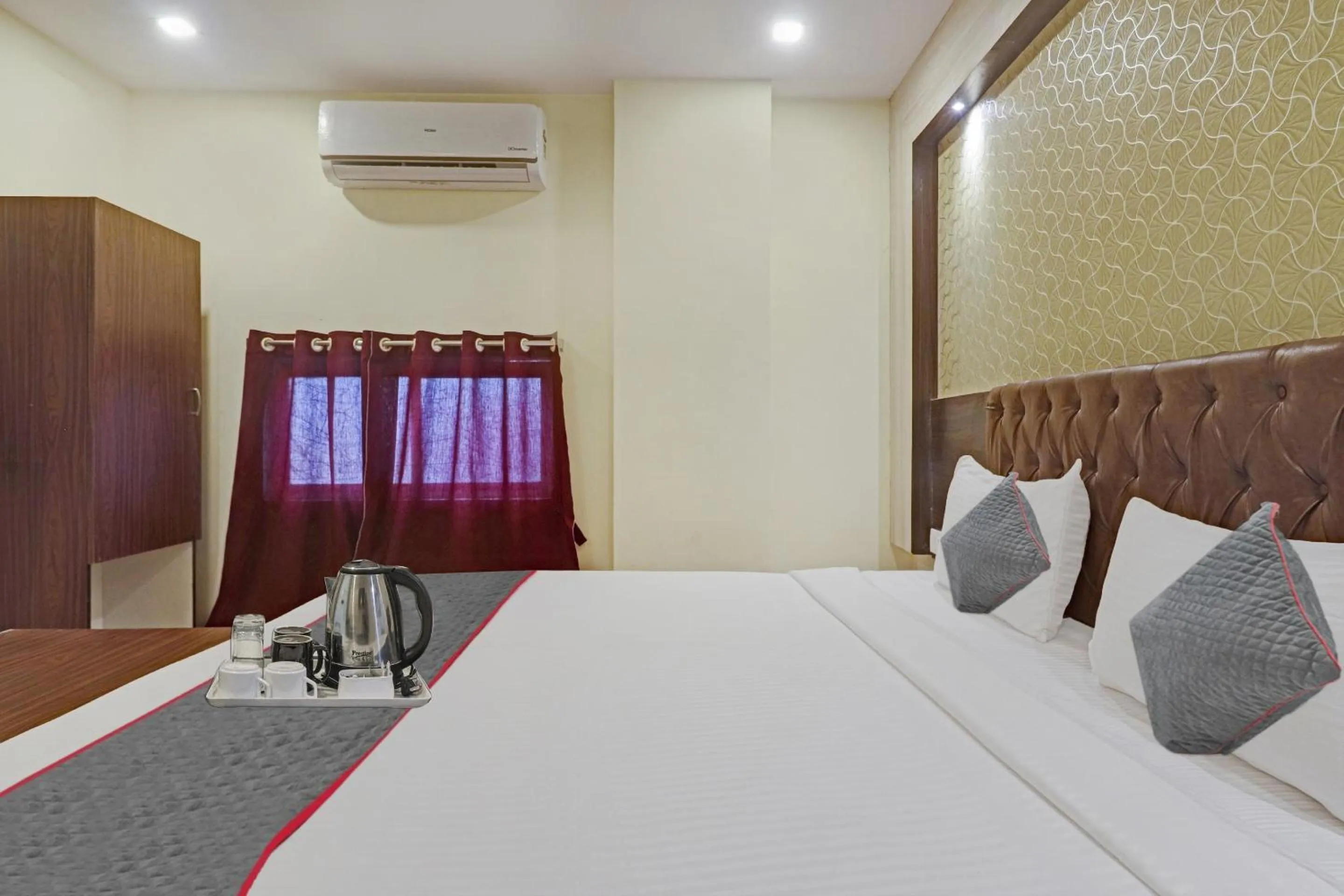 Bedroom, Bed in Townhouse Ragas Grand