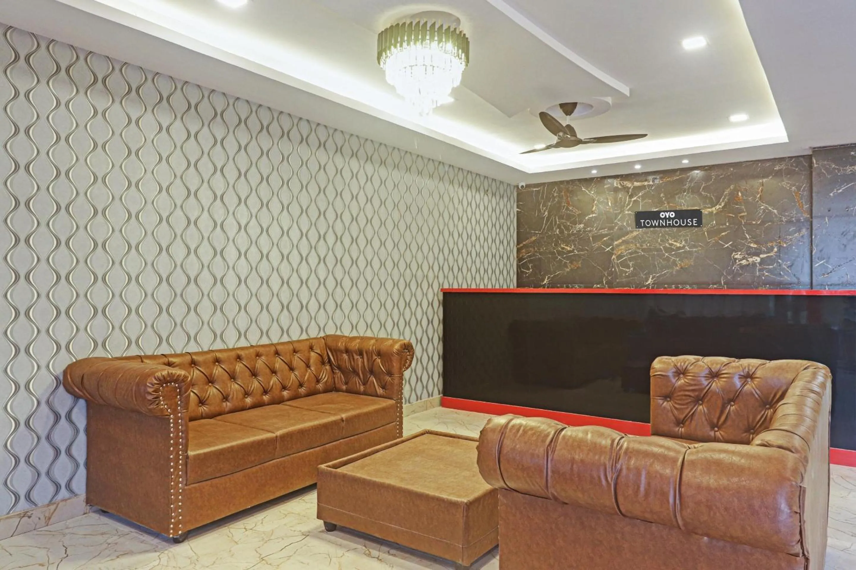 Lobby or reception in Townhouse Ragas Grand