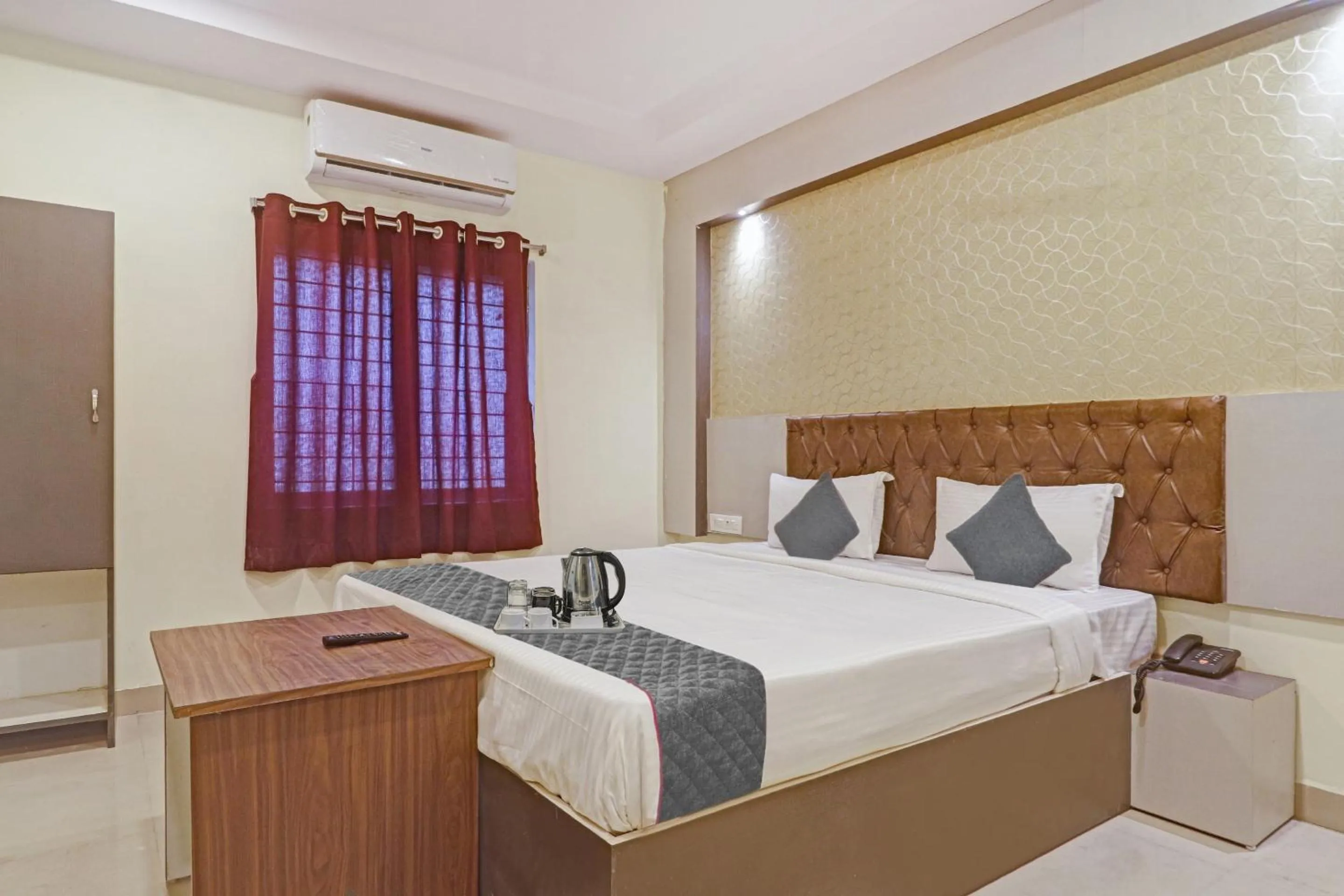 Bedroom, Bed in Townhouse Ragas Grand