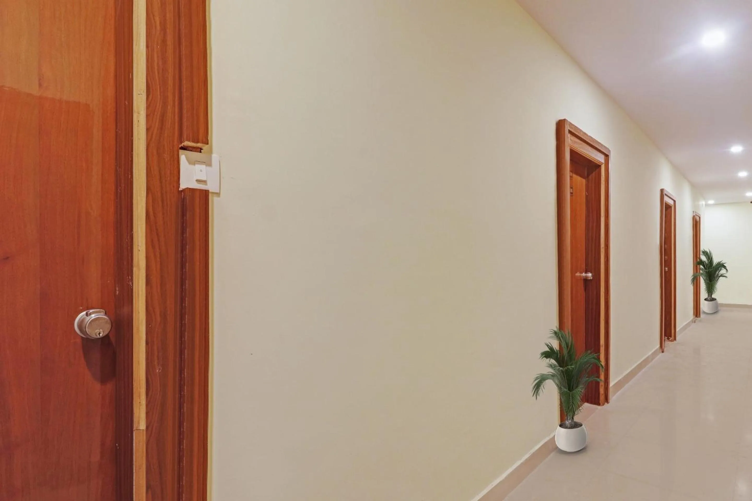 Lobby or reception in Townhouse Ragas Grand