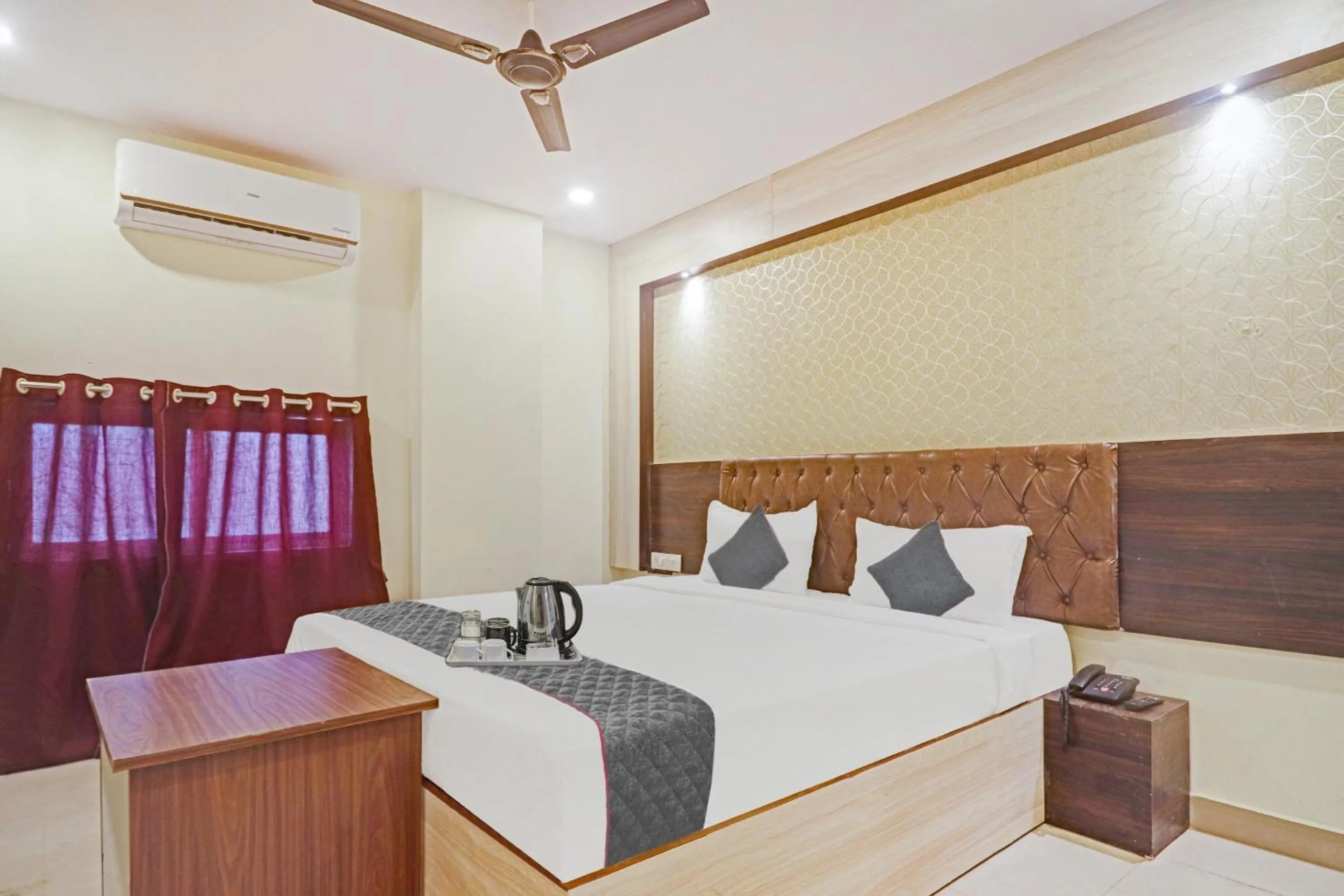 Bedroom, Bed in Townhouse Ragas Grand