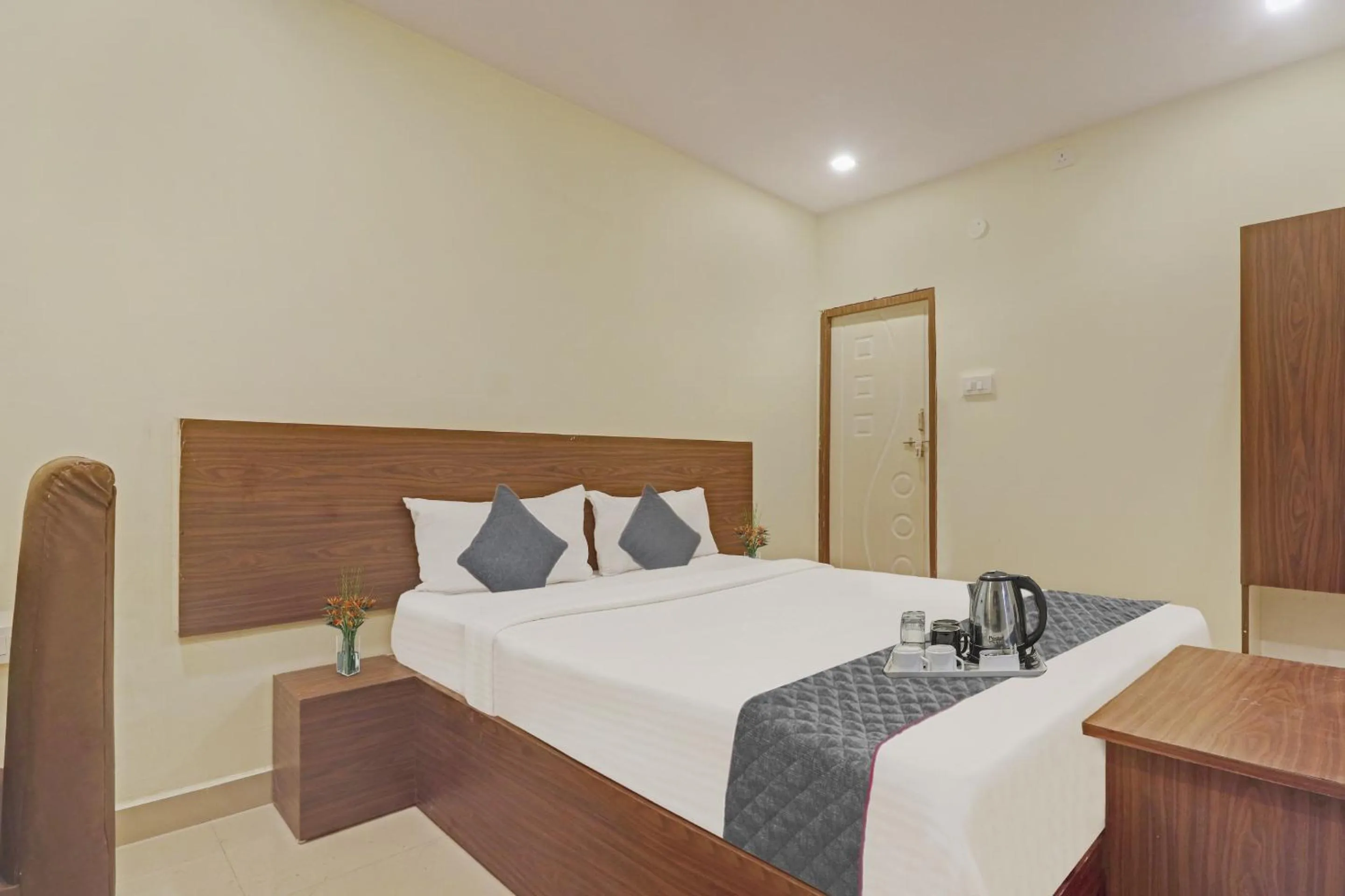 Bedroom, Bed in Townhouse Ragas Grand