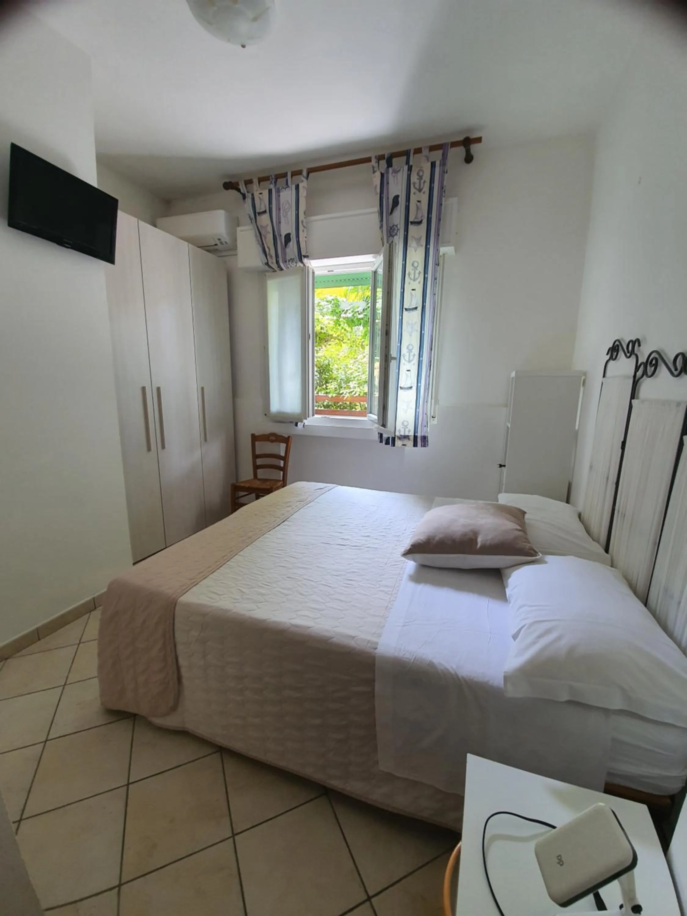 Photo of the whole room, Bed in B&B Airone Cervia - Camere e Appartamenti