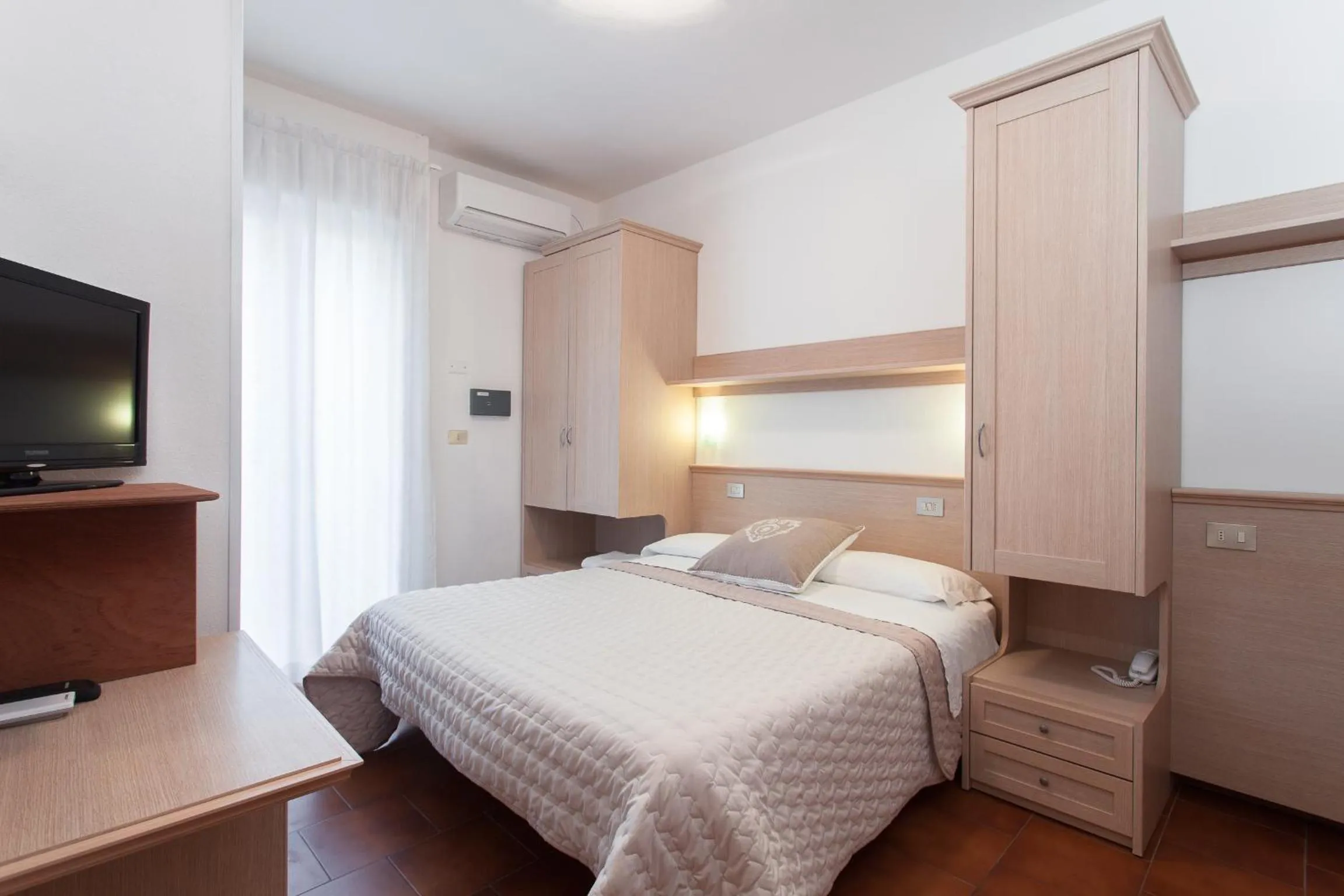 Day, Bed in B&B Airone Cervia - Camere e Appartamenti