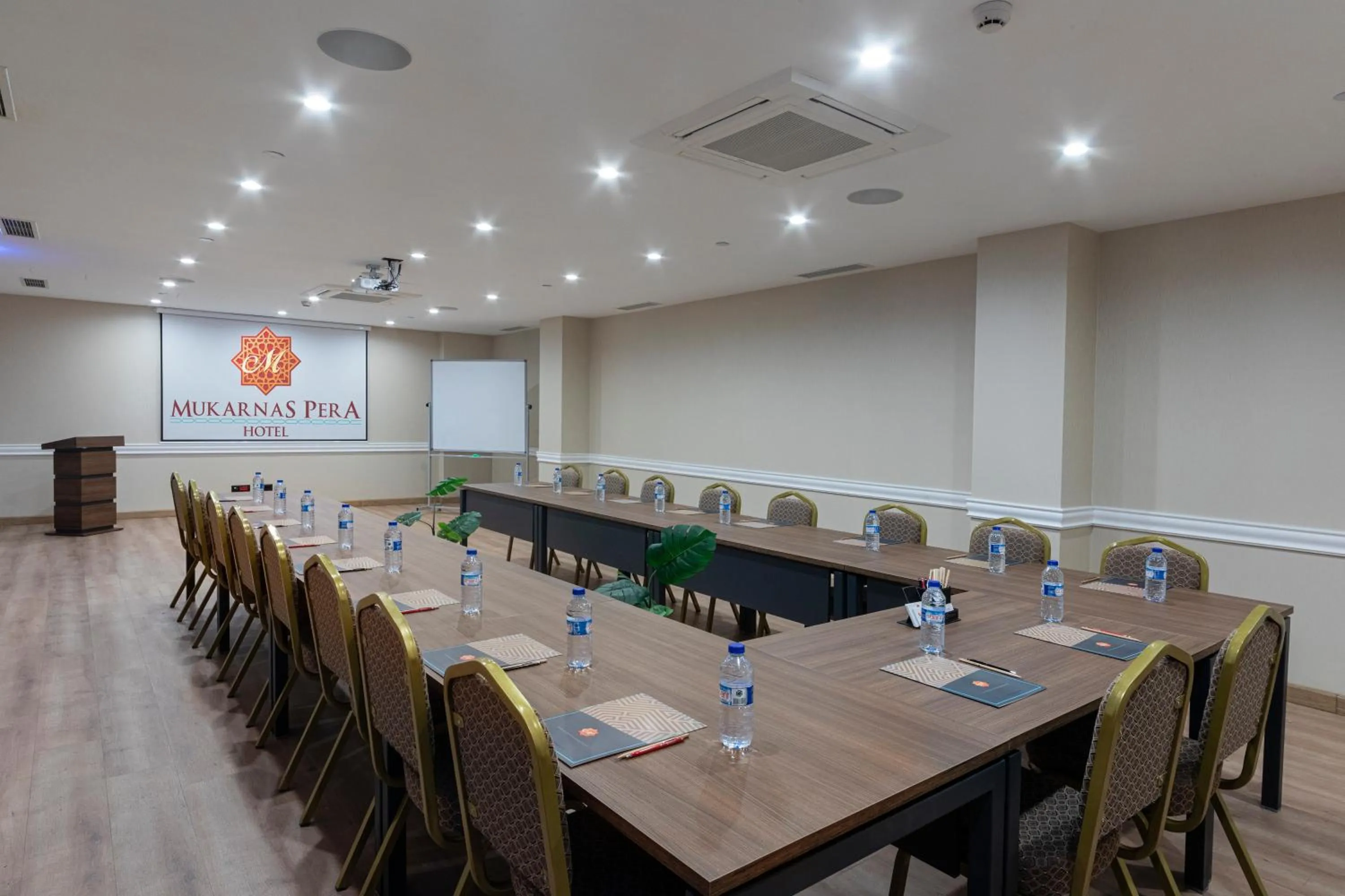 Meeting/conference room in Mukarnas Pera Hotel