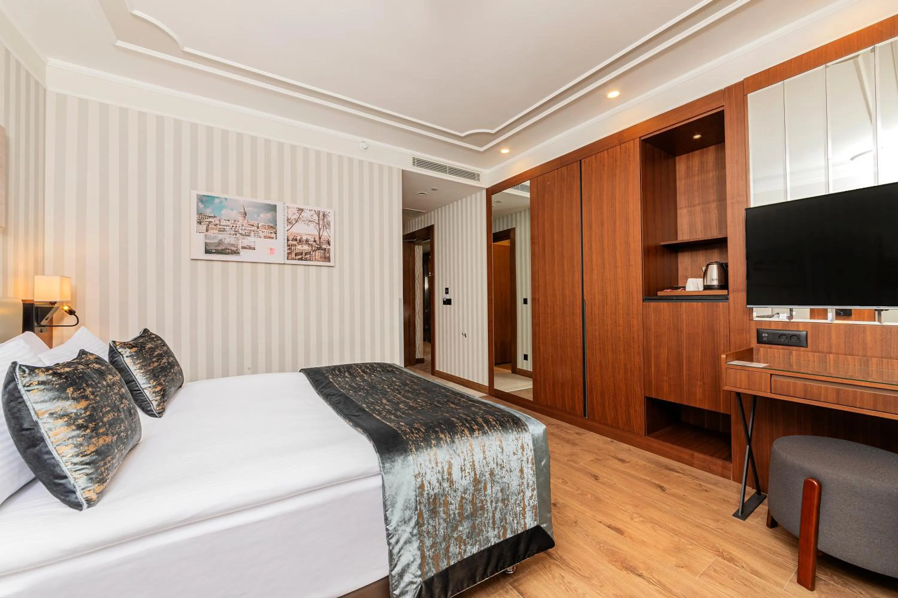 Bed in Mukarnas Pera Hotel