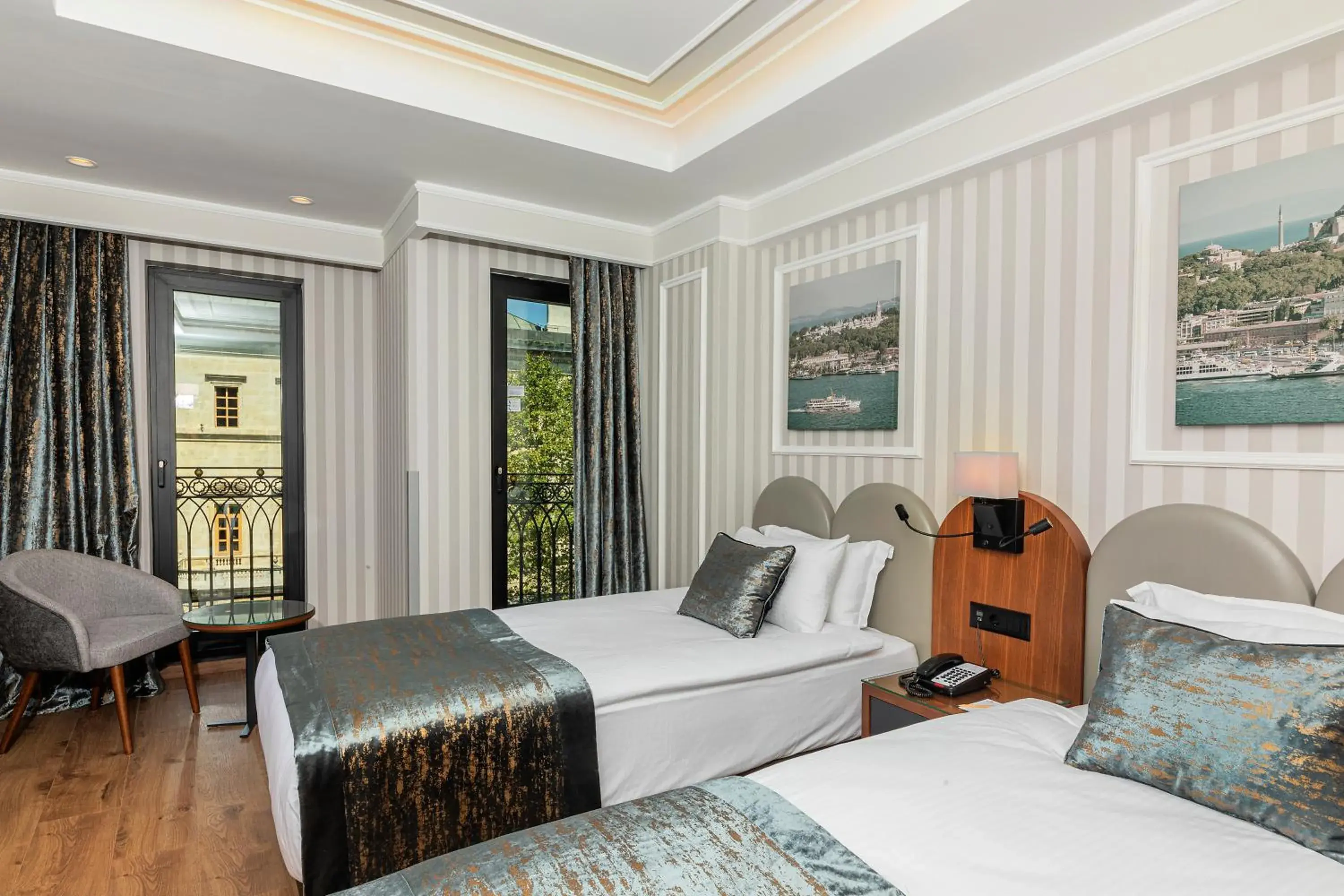 Standard Twin Room in Mukarnas Pera Hotel Standard Twin Room in Mukarnas Pera Hotel