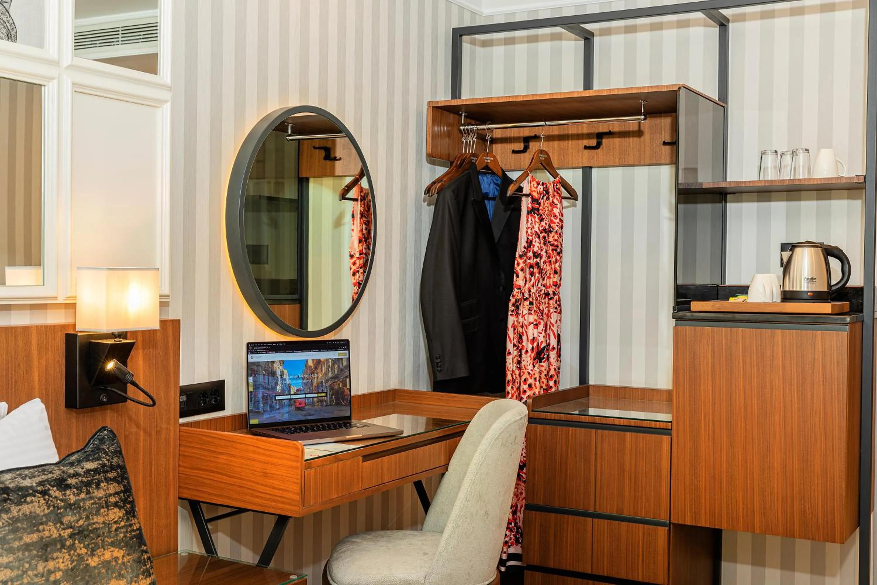 Coffee/tea facilities in Mukarnas Pera Hotel