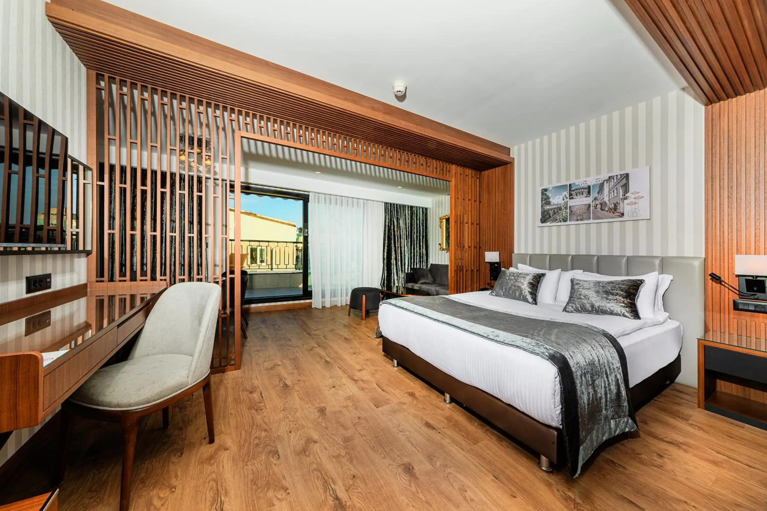 Junior Suite in Mukarnas Pera Hotel Junior Suite in Mukarnas Pera Hotel