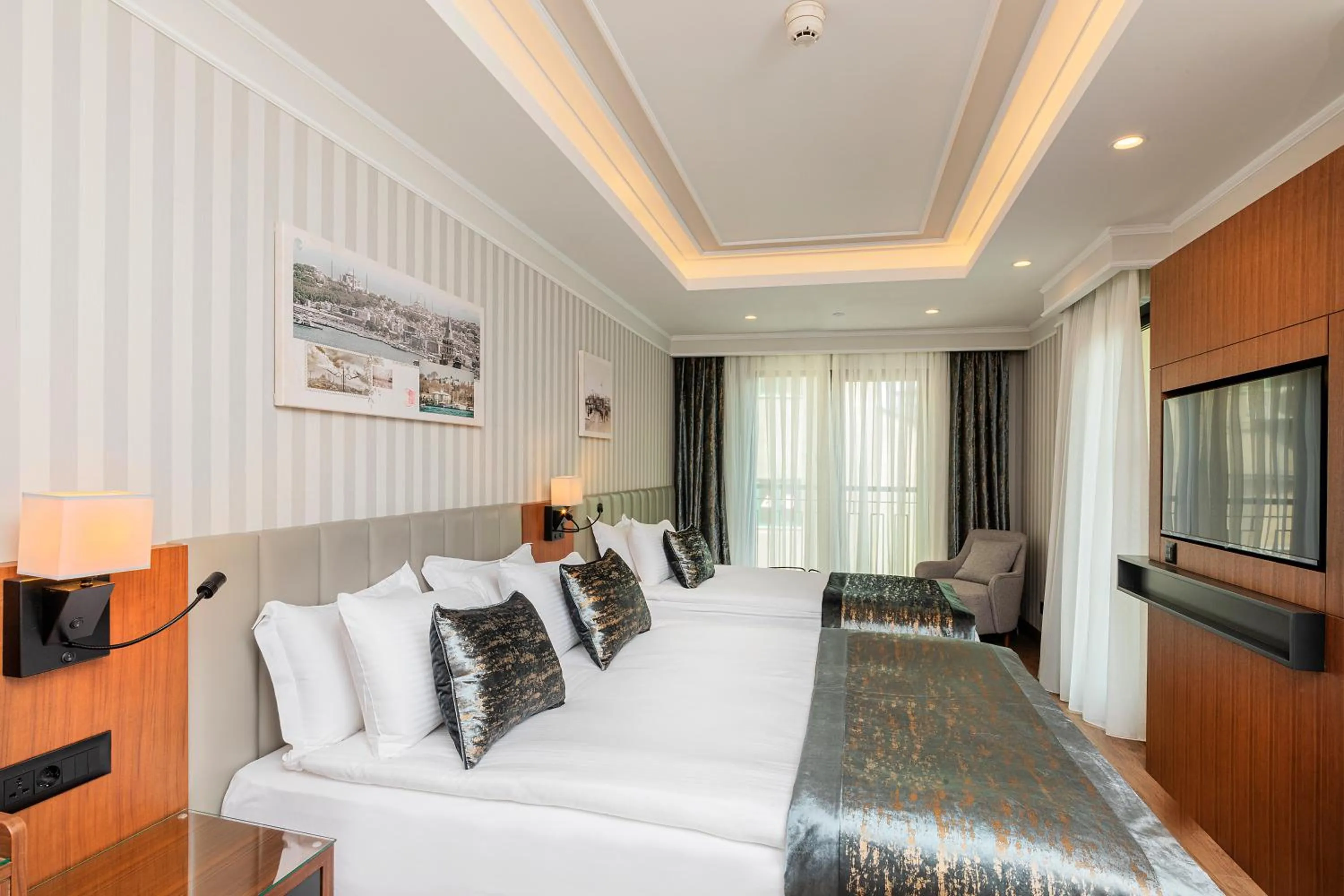 TV and multimedia in Mukarnas Pera Hotel