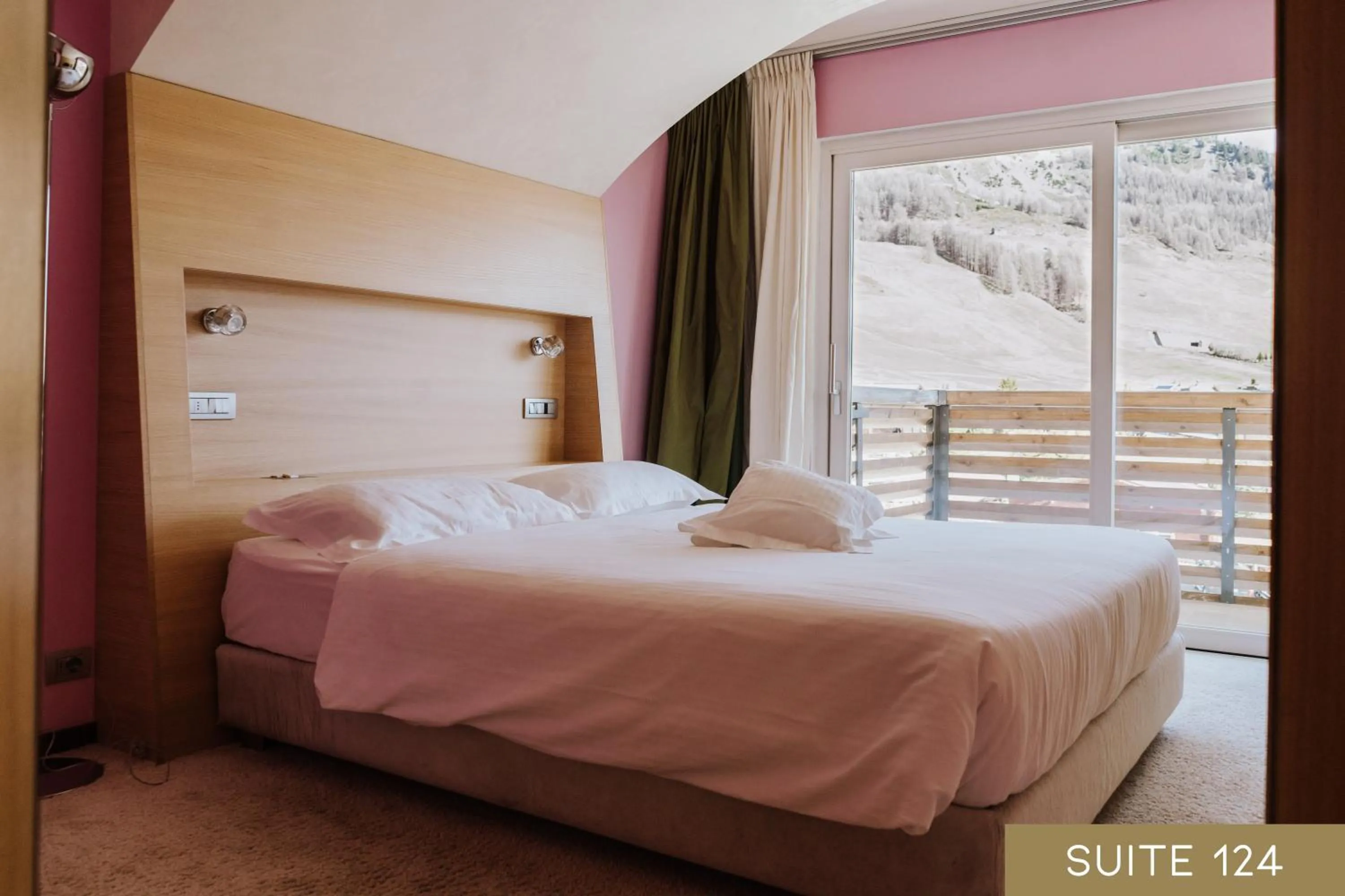 Bed in Hotel Lac Salin Spa & Mountain Resort