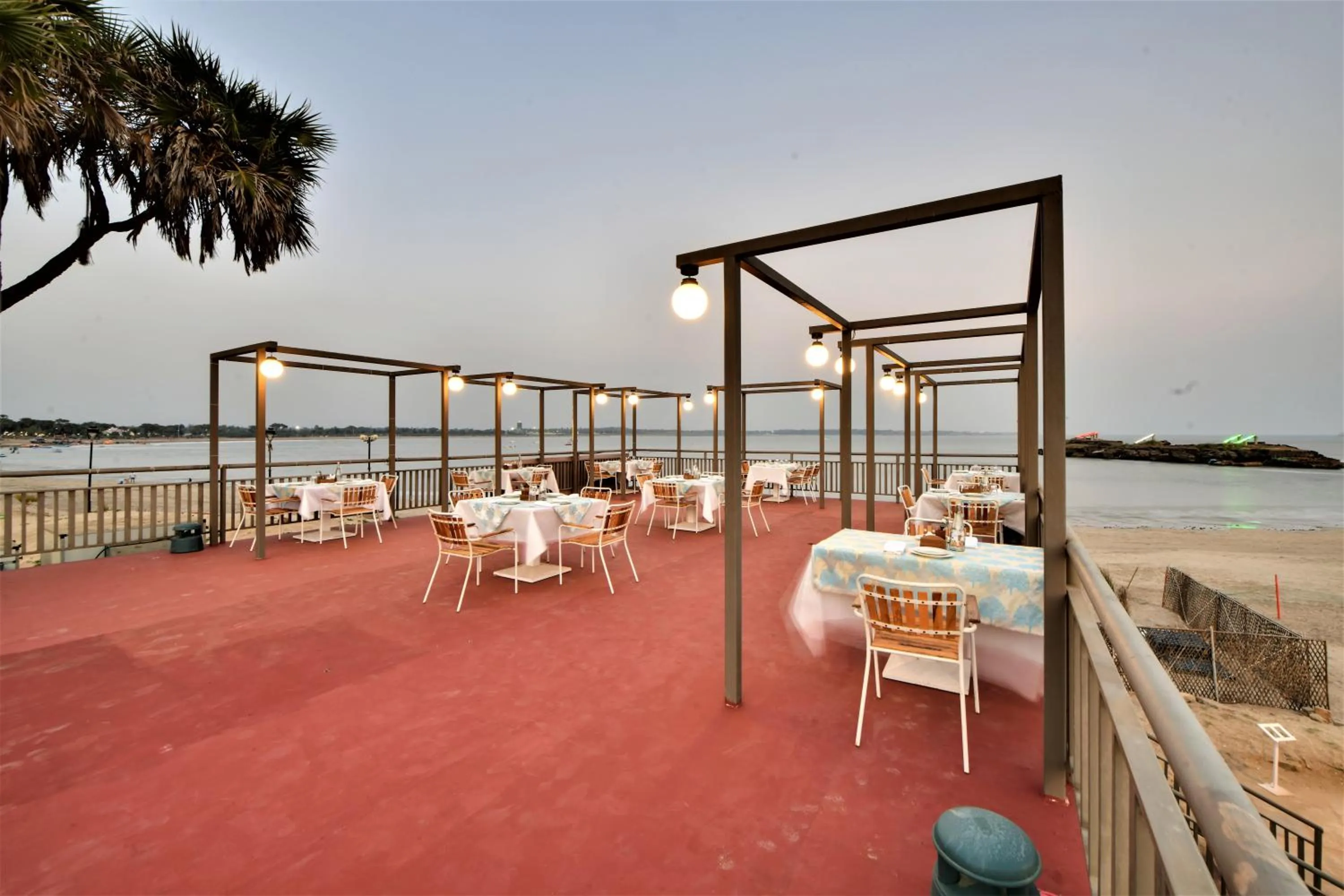 Restaurant/places to eat in The Fern Seaside Luxurious Tent Resort Diu