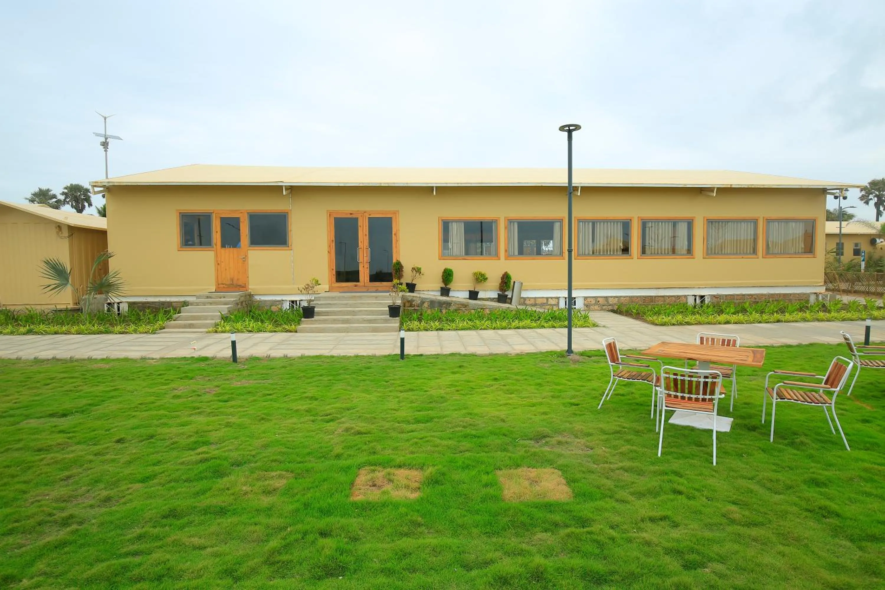 Restaurant/places to eat in The Fern Seaside Luxurious Tent Resort Diu