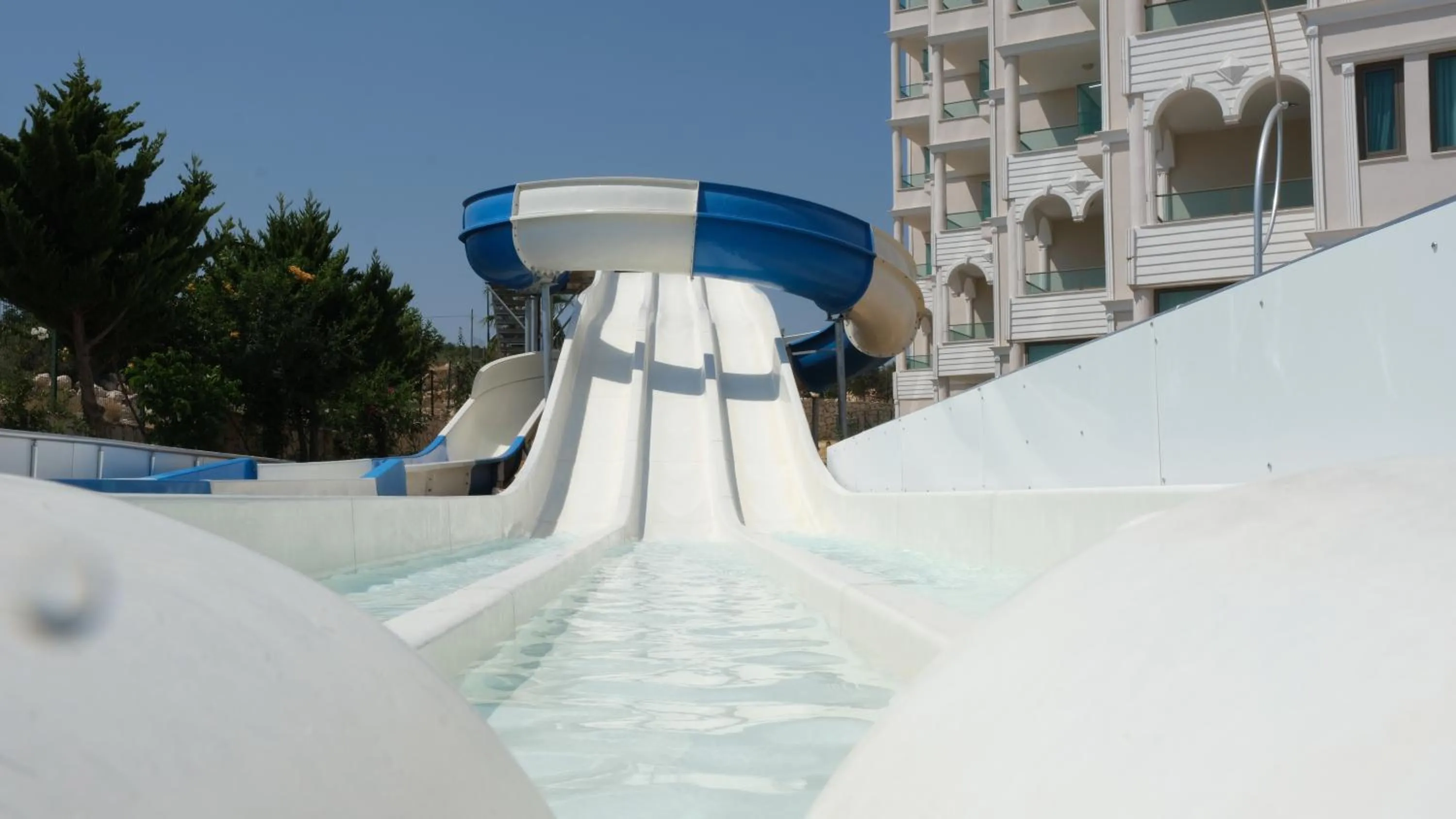Swimming pool in Ramada Resort By Wyndham Kizkalesi