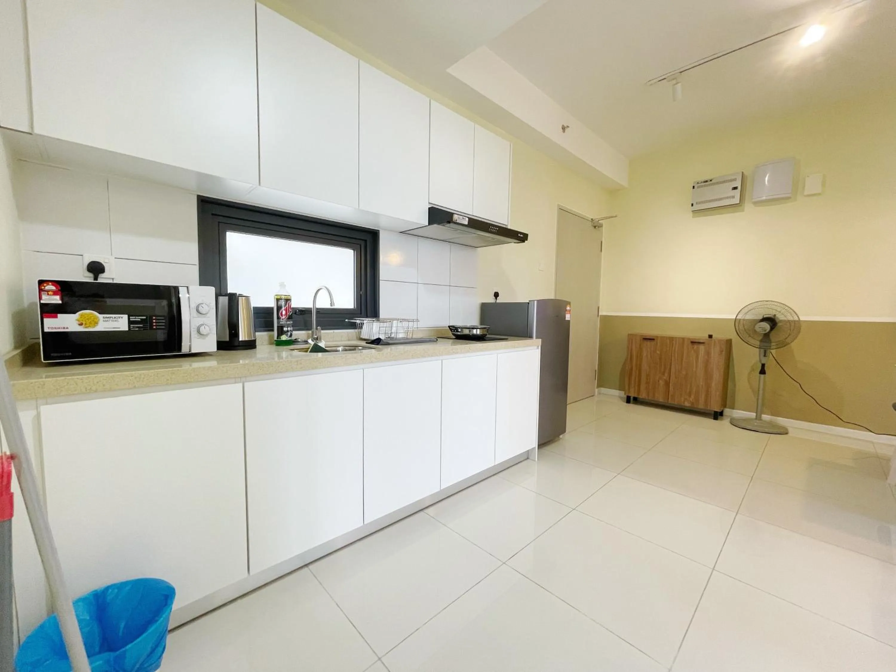 Kitchen or kitchenette in Horizon Suite Homestay, KLIA by S&T Homez