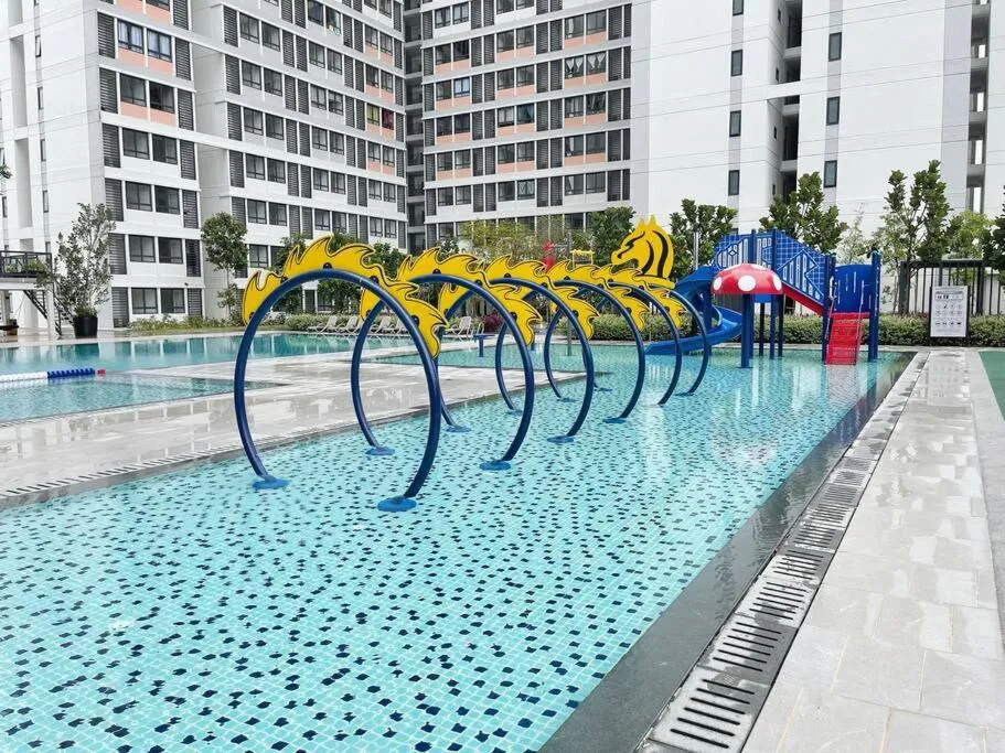 Swimming pool in Horizon Suite Homestay, KLIA by S&T Homez