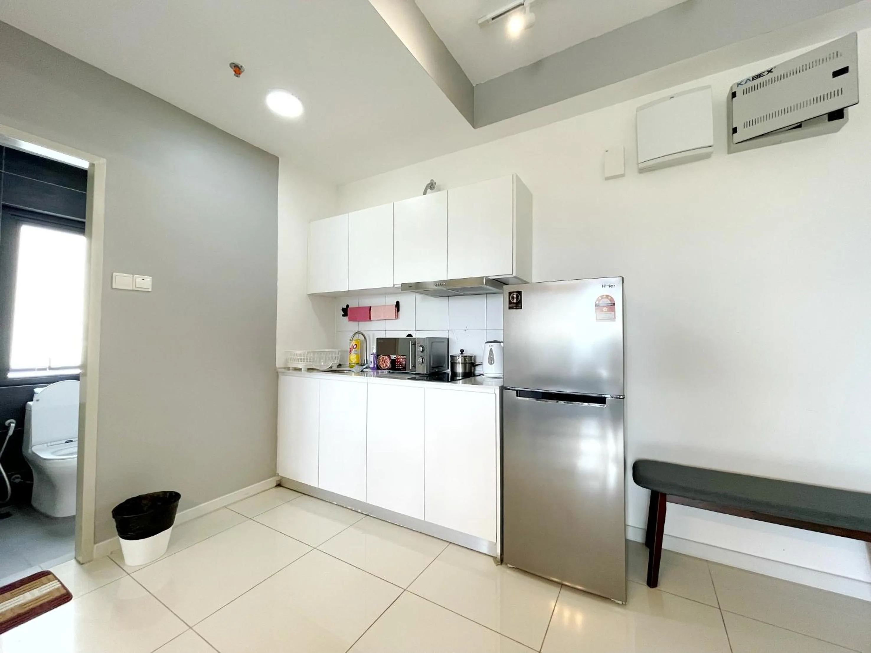 Kitchen or kitchenette in Horizon Suite Homestay, KLIA by S&T Homez