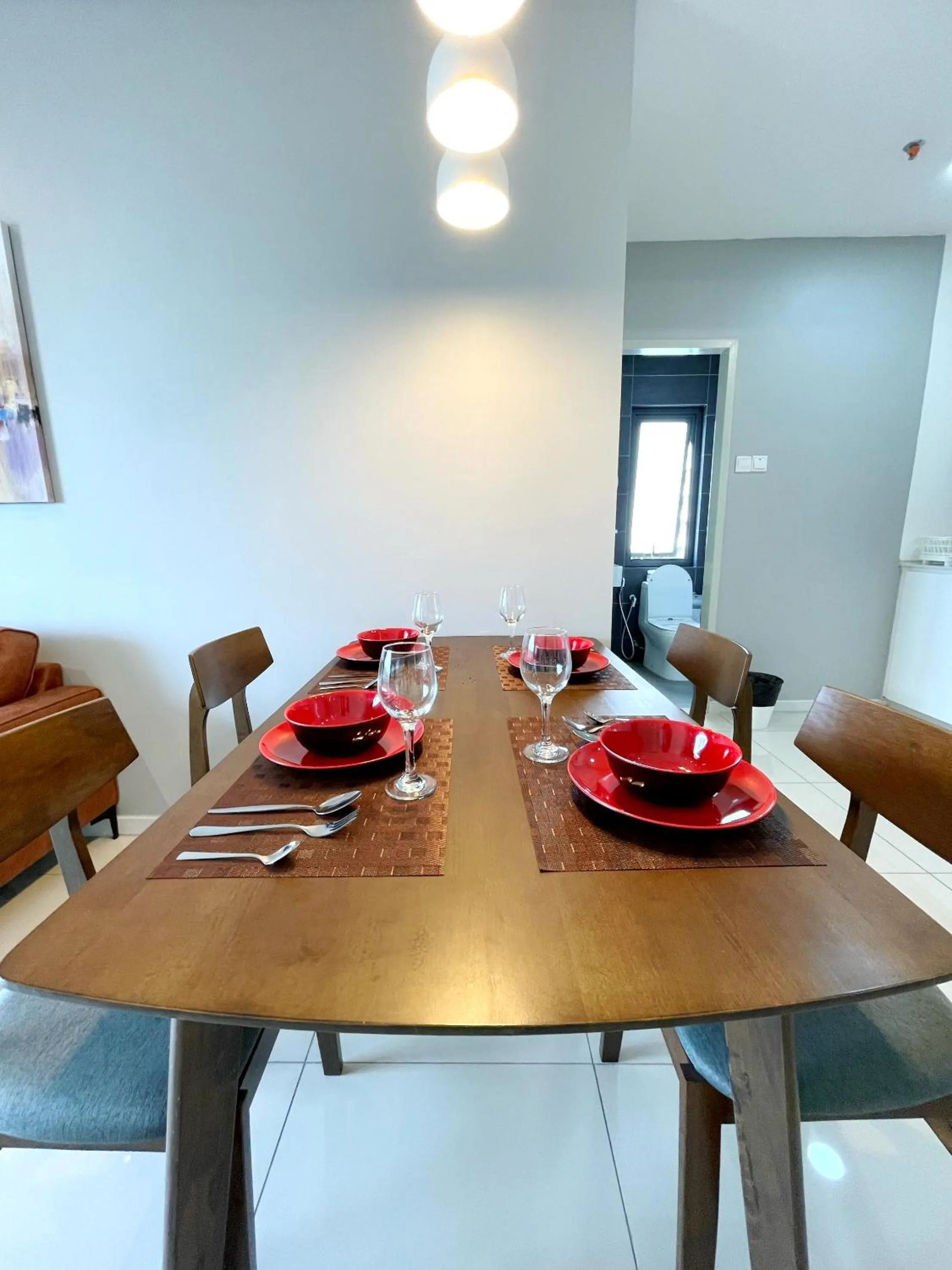 Dining area in Horizon Suite Homestay, KLIA by S&T Homez
