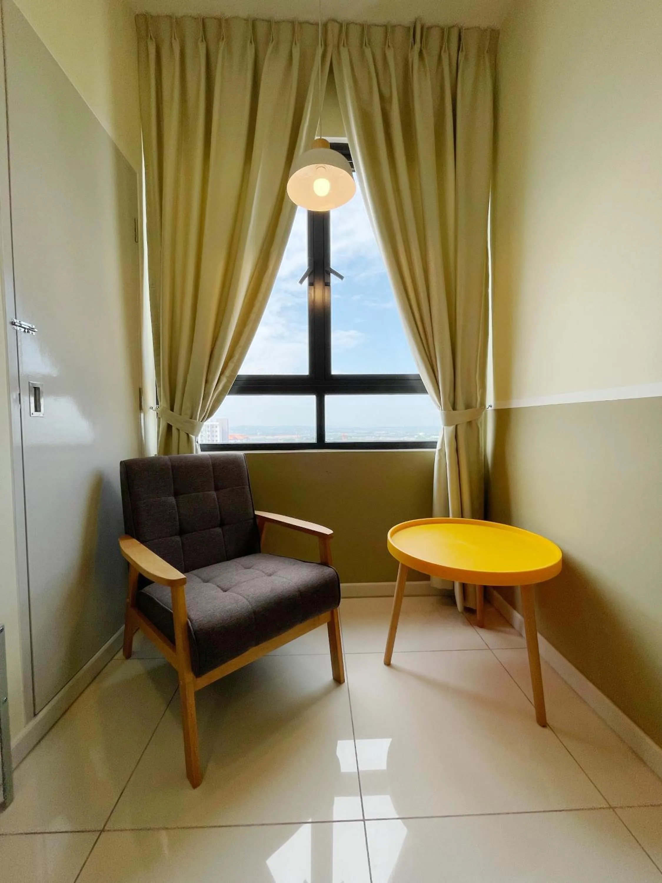 Seating area in Horizon Suite Homestay, KLIA by S&T Homez