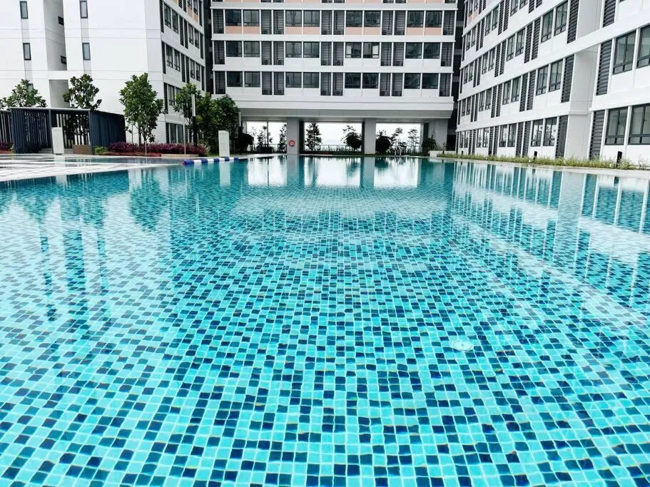 Swimming pool in Horizon Suite Homestay, KLIA by S&T Homez