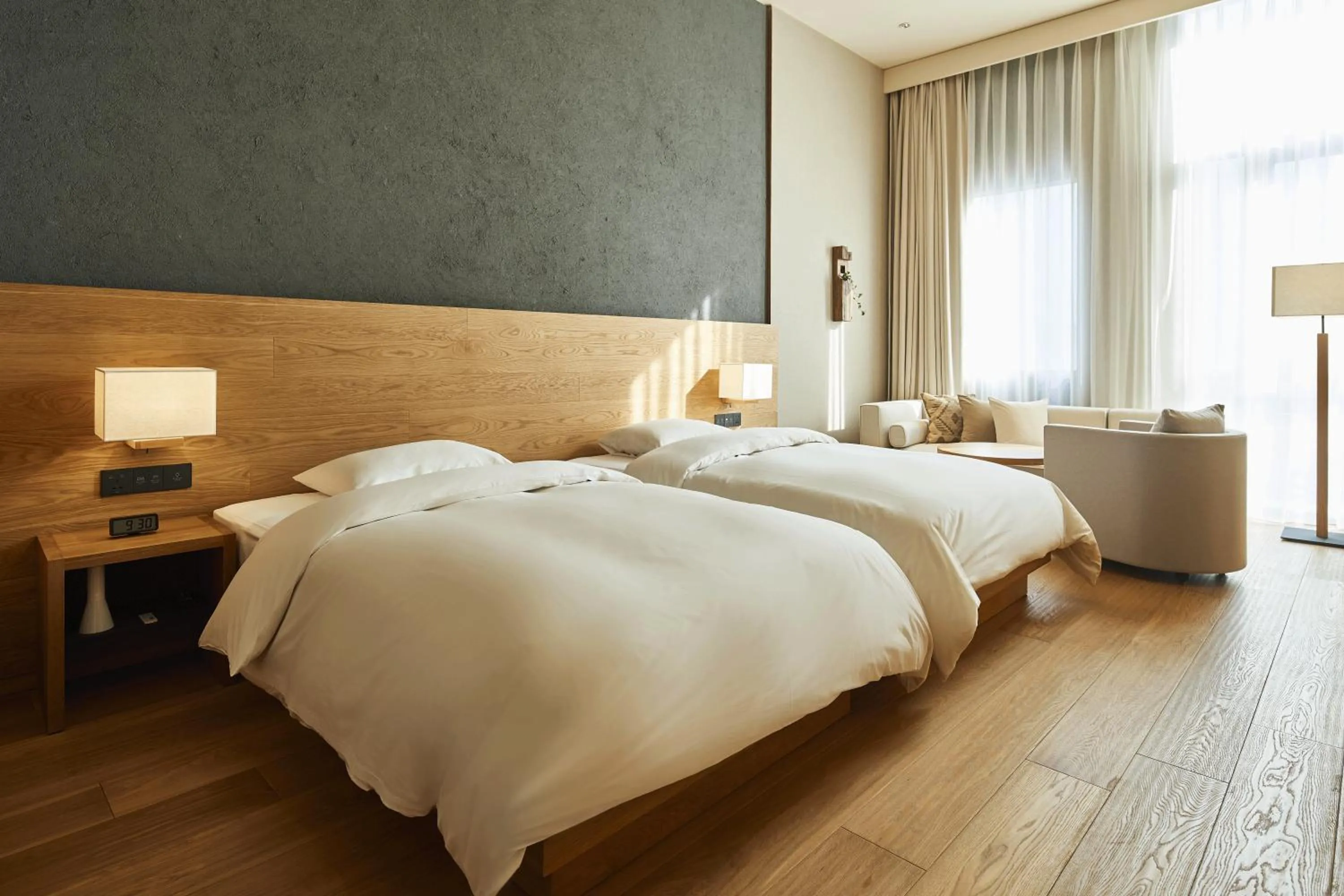 Bed in MUJI HOTEL SHENZHEN
