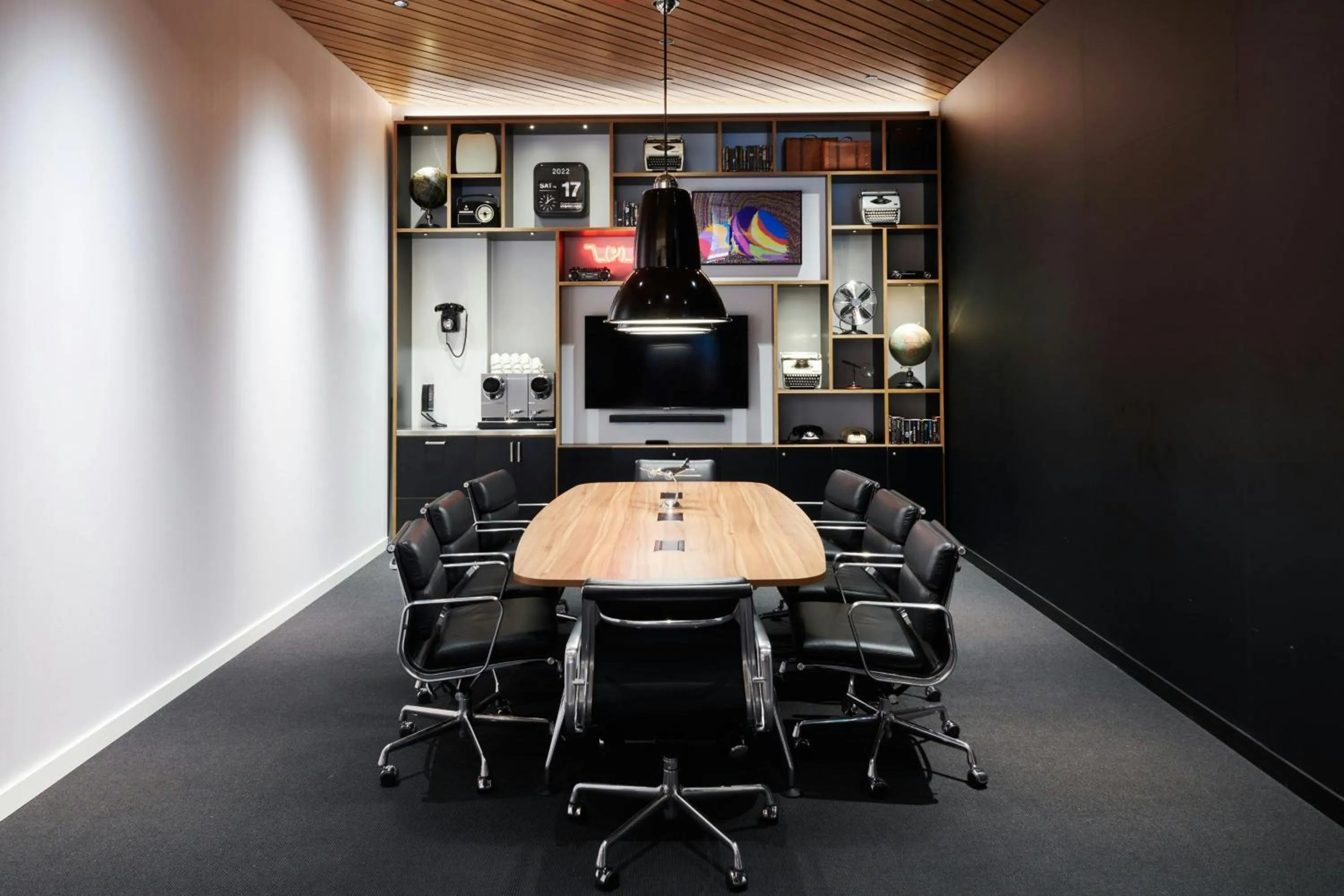 Meeting/conference room in citizenM Chicago Downtown