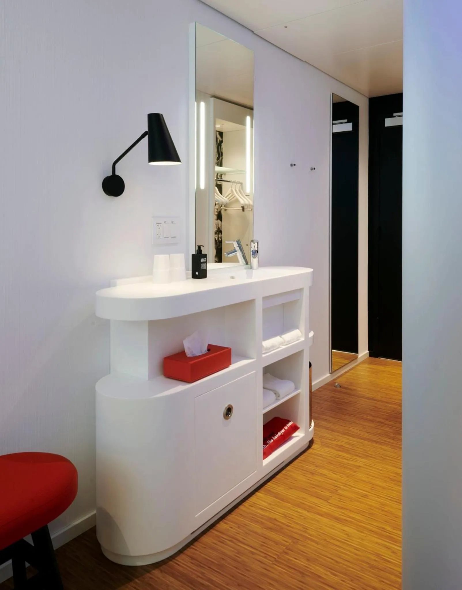 Bathroom in citizenM Chicago Downtown