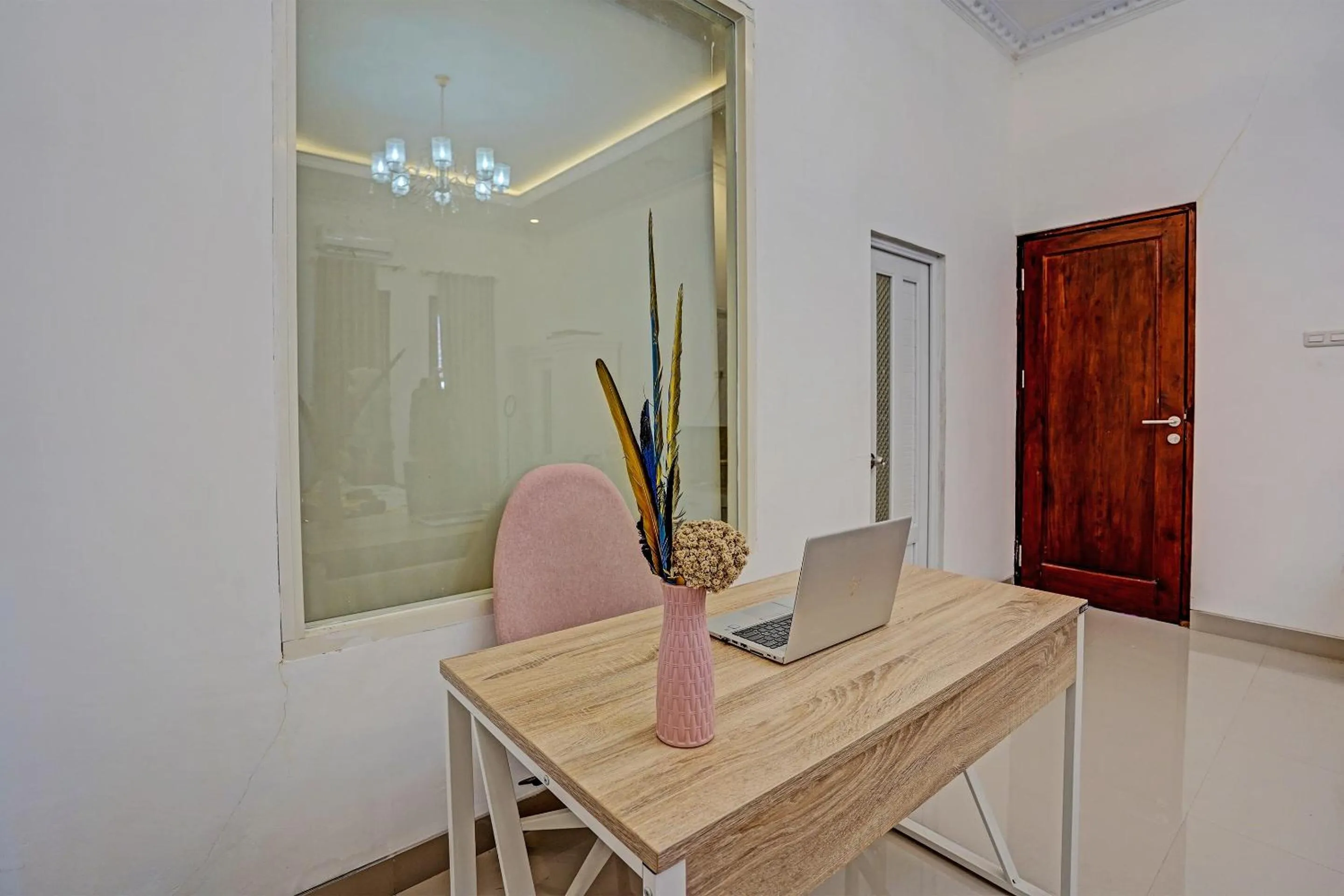 Lobby or reception in Hotel O Reva Residence Syariah