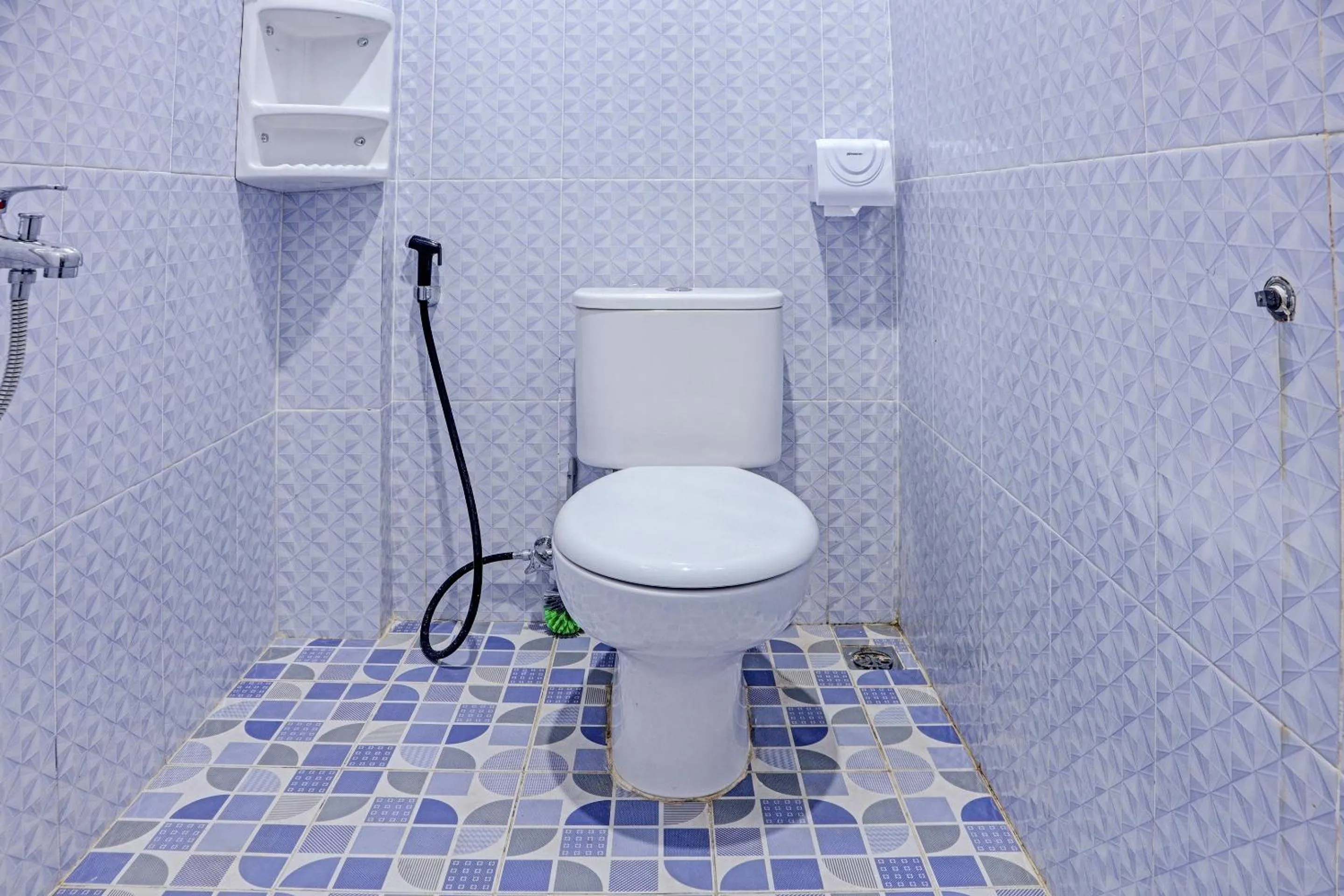 Bathroom in Hotel O Mulia Bangka