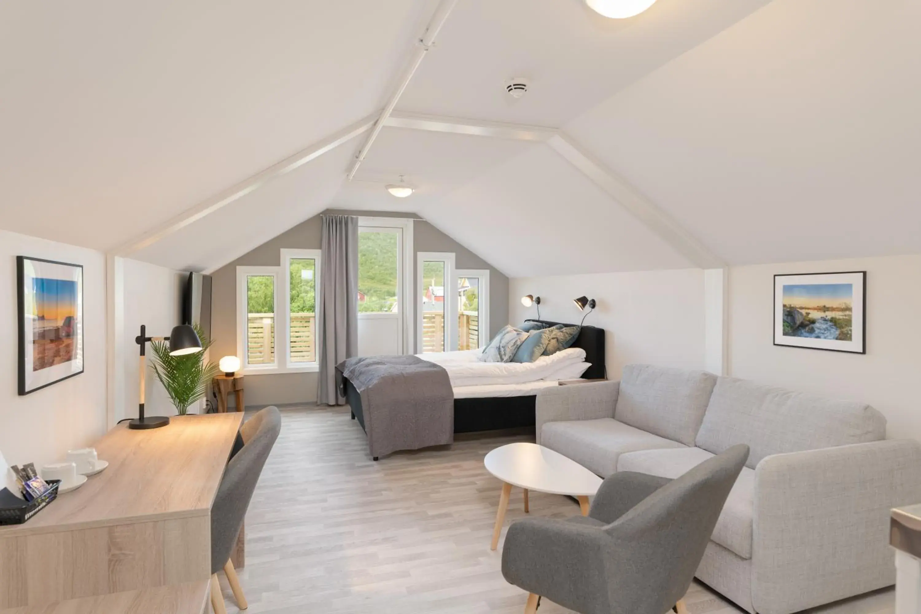 Queen Room with Balcony - single occupancy in Hotell Regine Queen Room with Balcony - single occupancy in Hotell Regine