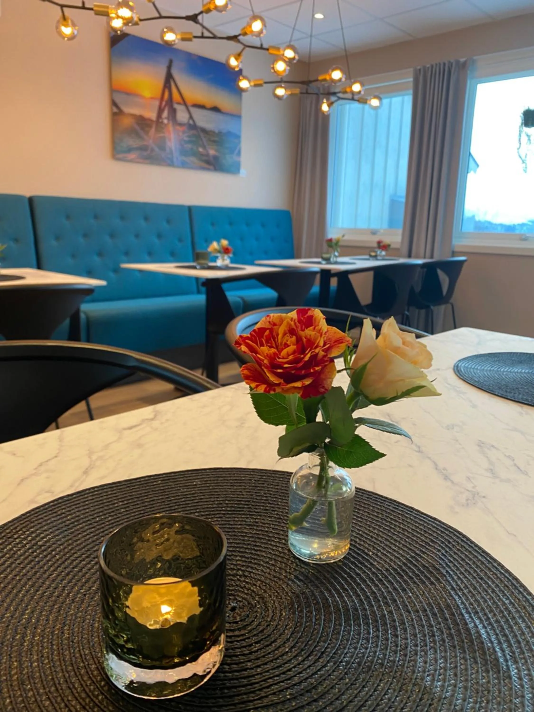 Restaurant/places to eat in Hotell Regine