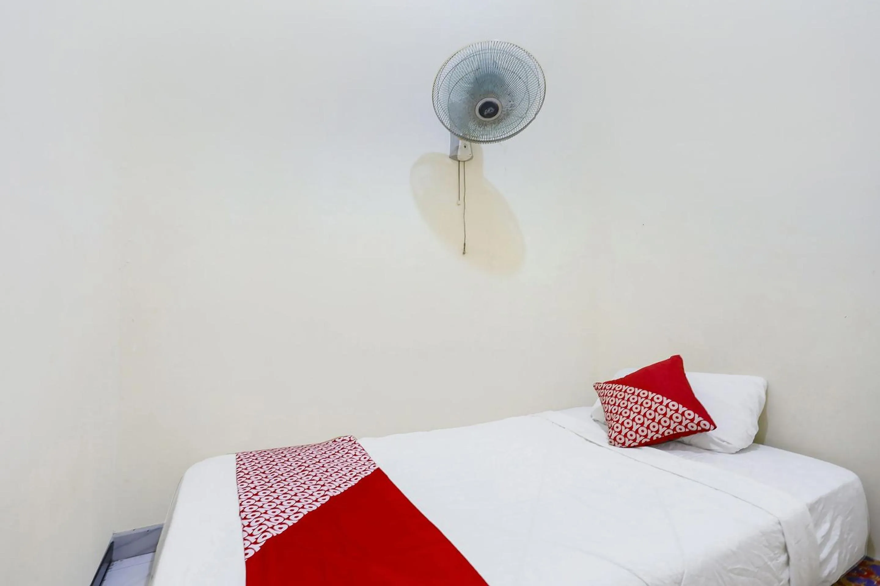 Bedroom, Bed in Hotel O Ringin Pitu 2 SyariahNearAnugrah Sinar Lautan