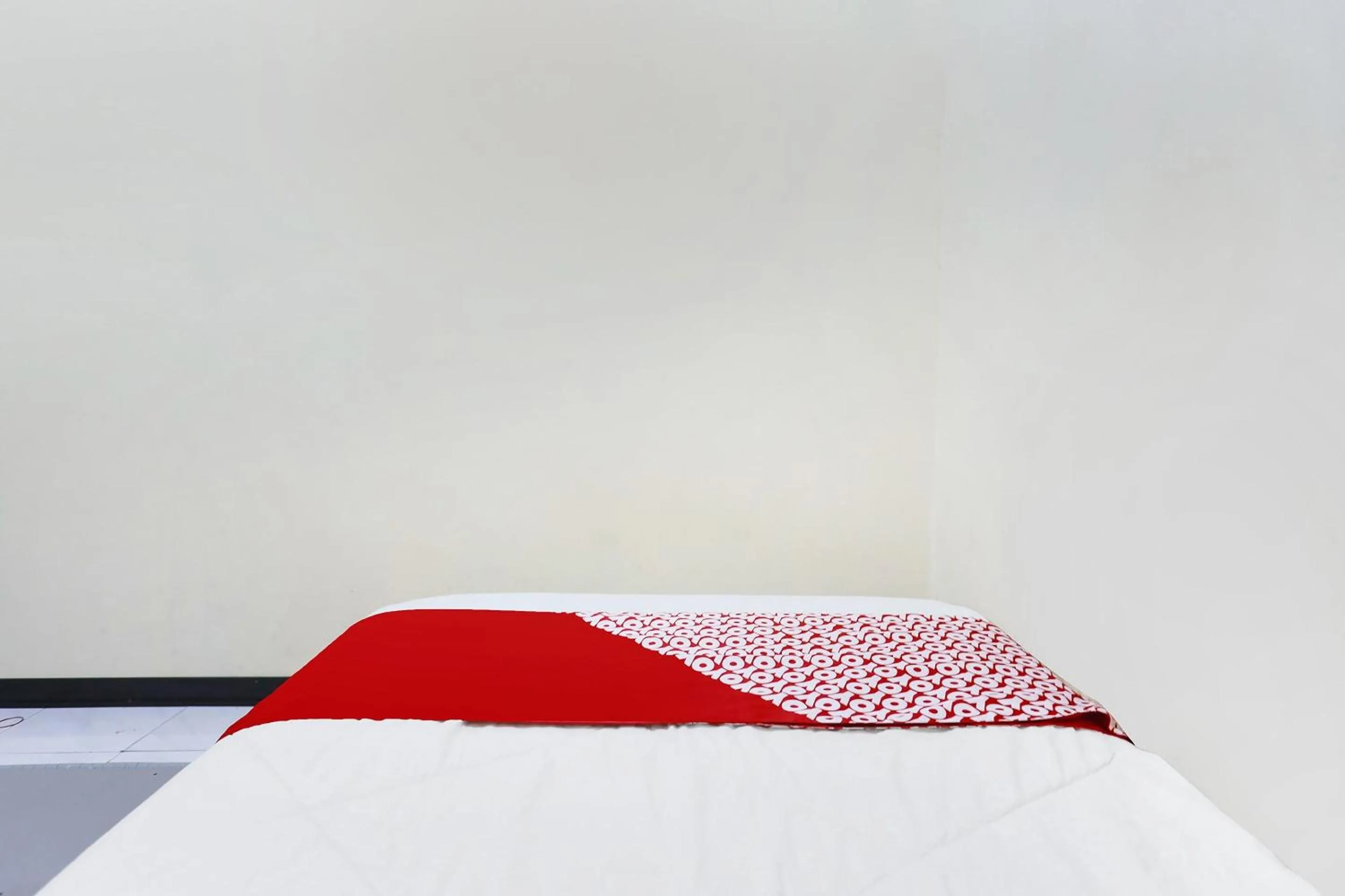 Bedroom, Bed in Hotel O Ringin Pitu 2 SyariahNearAnugrah Sinar Lautan