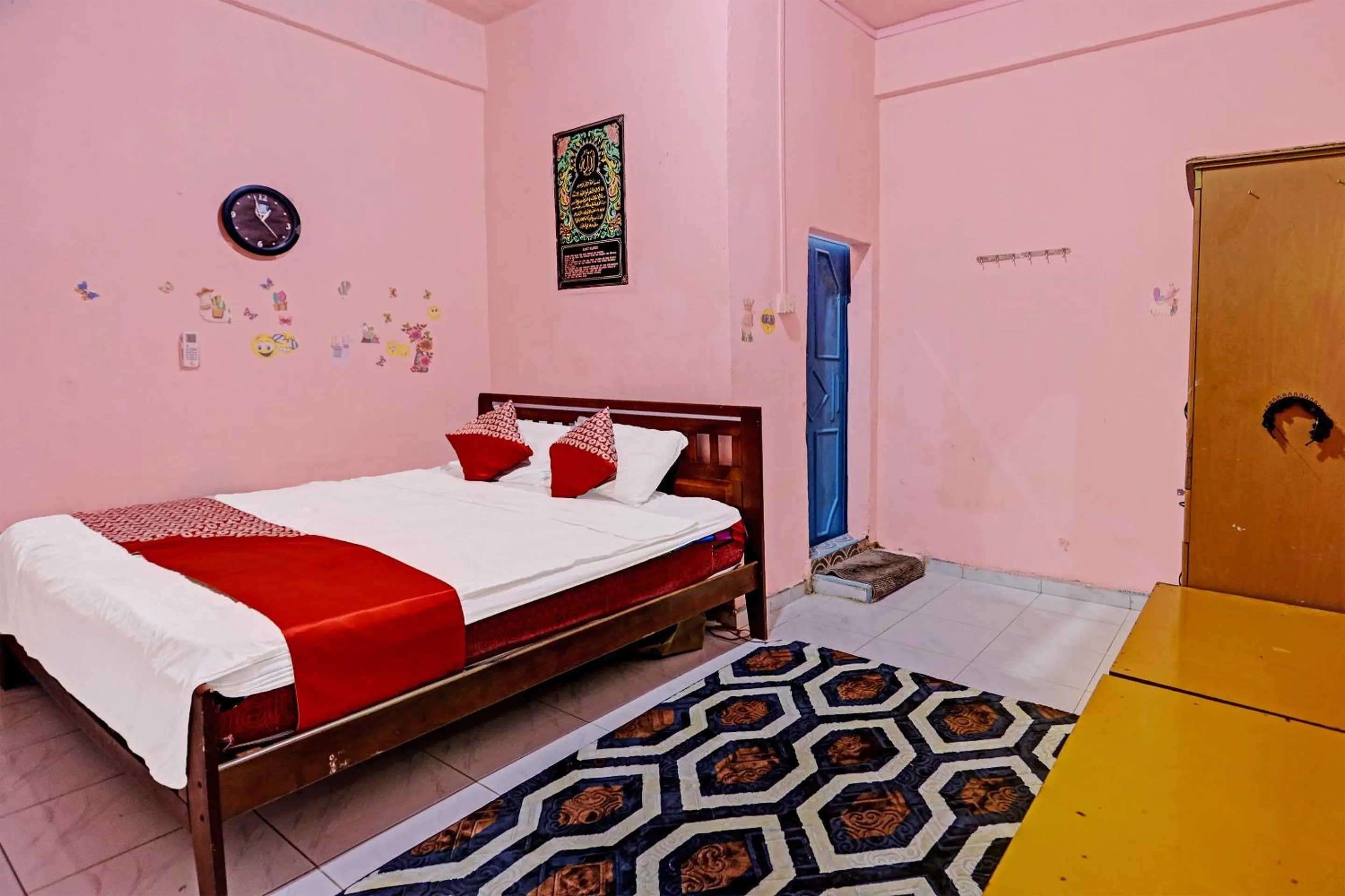 Bedroom, Bed in Hotel O Duta Stay