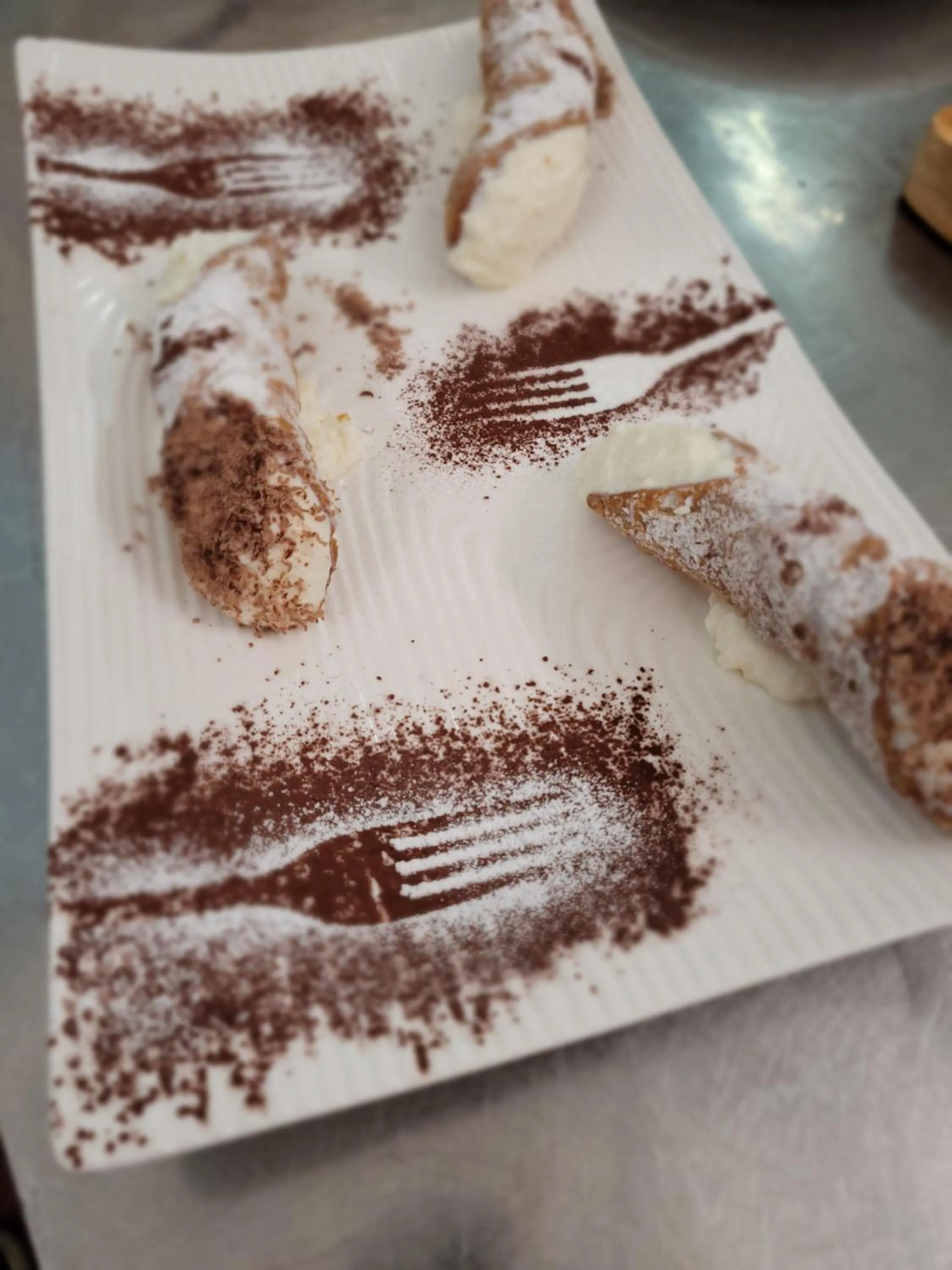 Food and drinks in Hotel Elimo