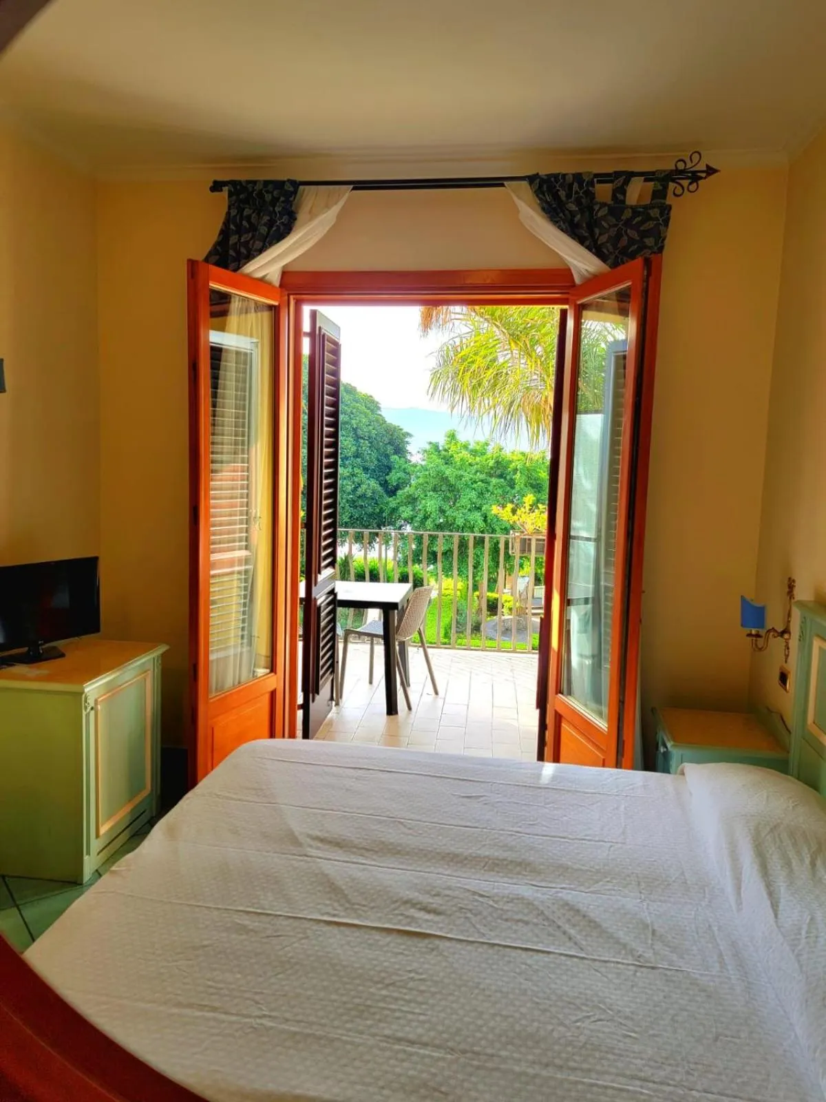 Bed in Hotel Garibaldi