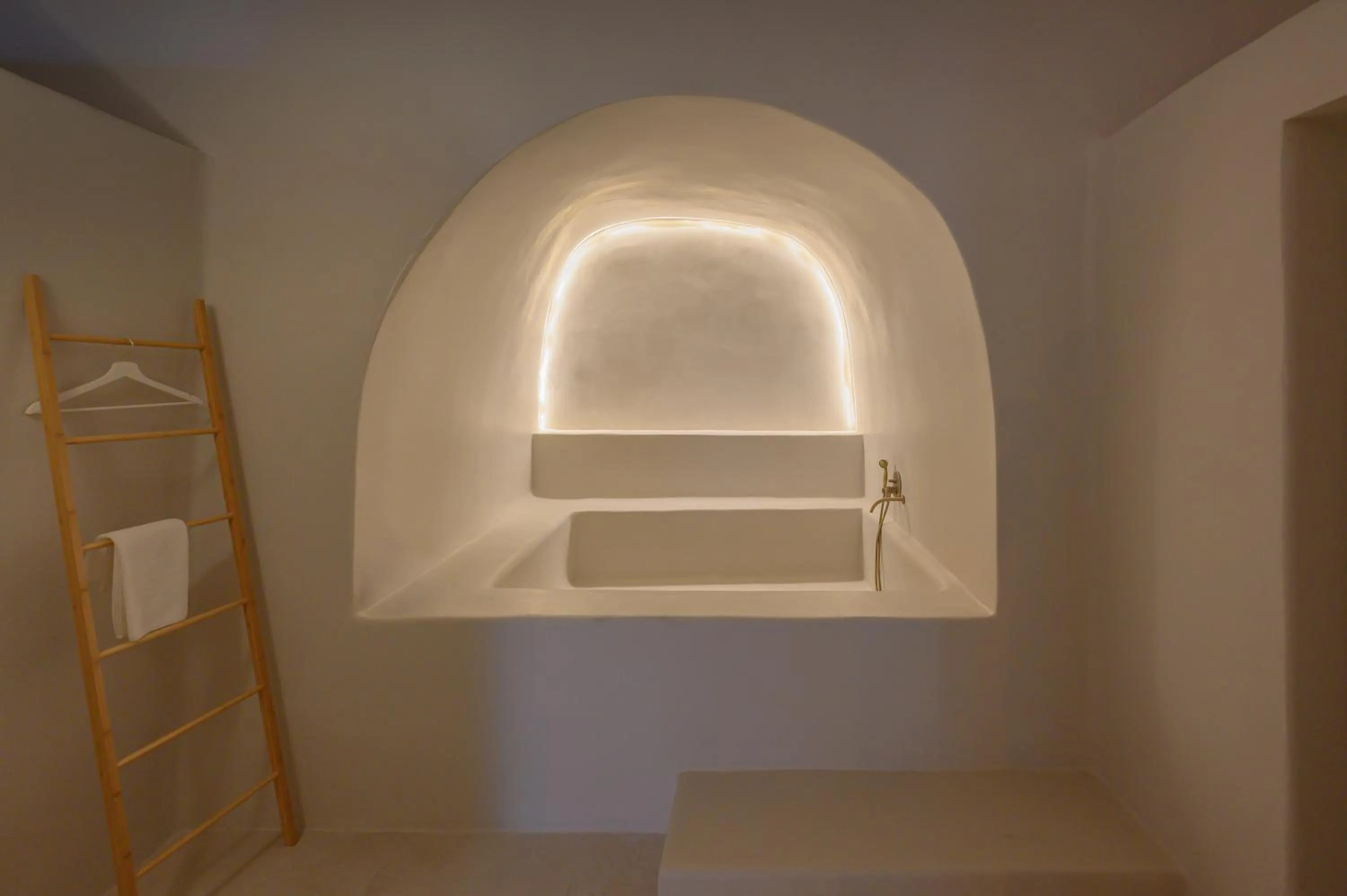 Bathroom in Elements Cave Suites