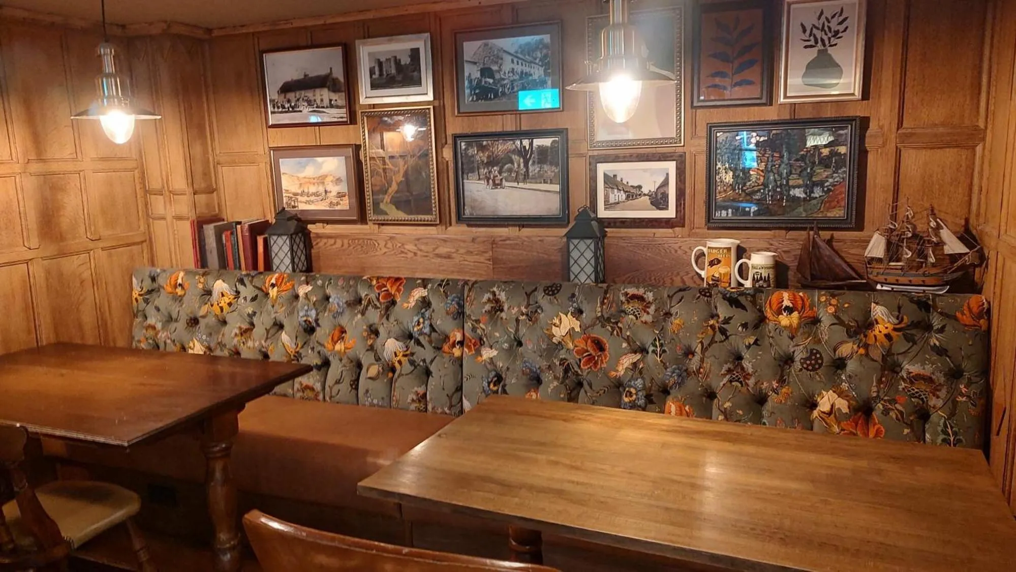 Lounge or bar in The Red Lion