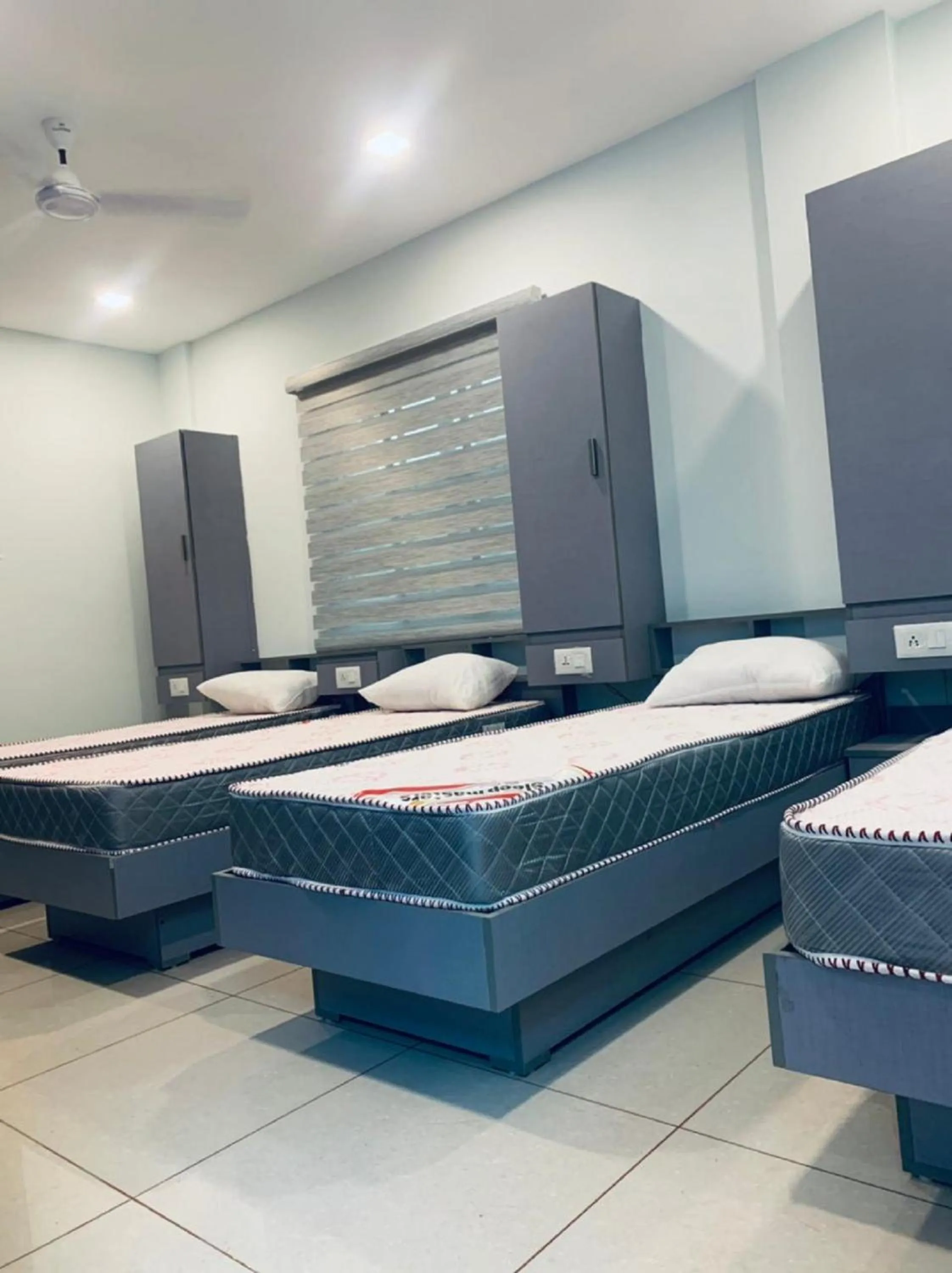 Bedroom, Bed in Emerald Royal Residency