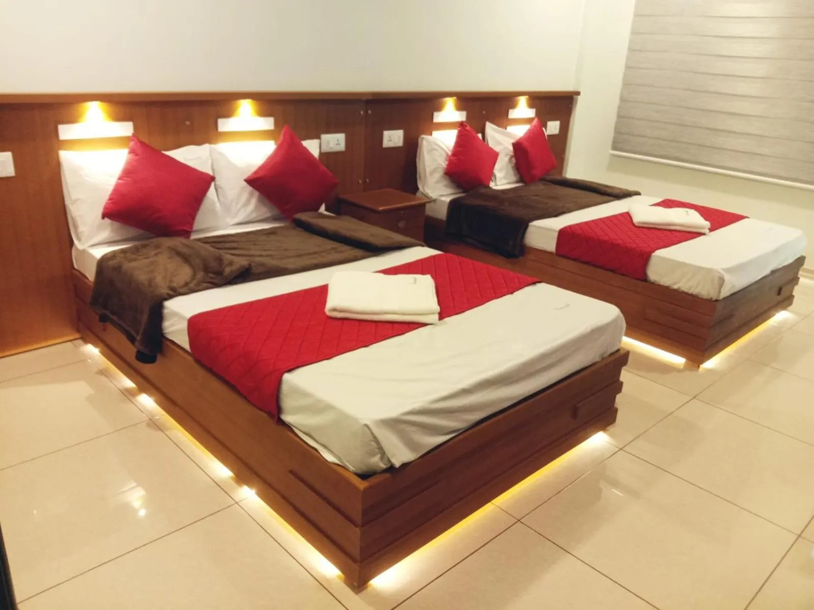 Property building, Bed in Emerald Royal Residency
