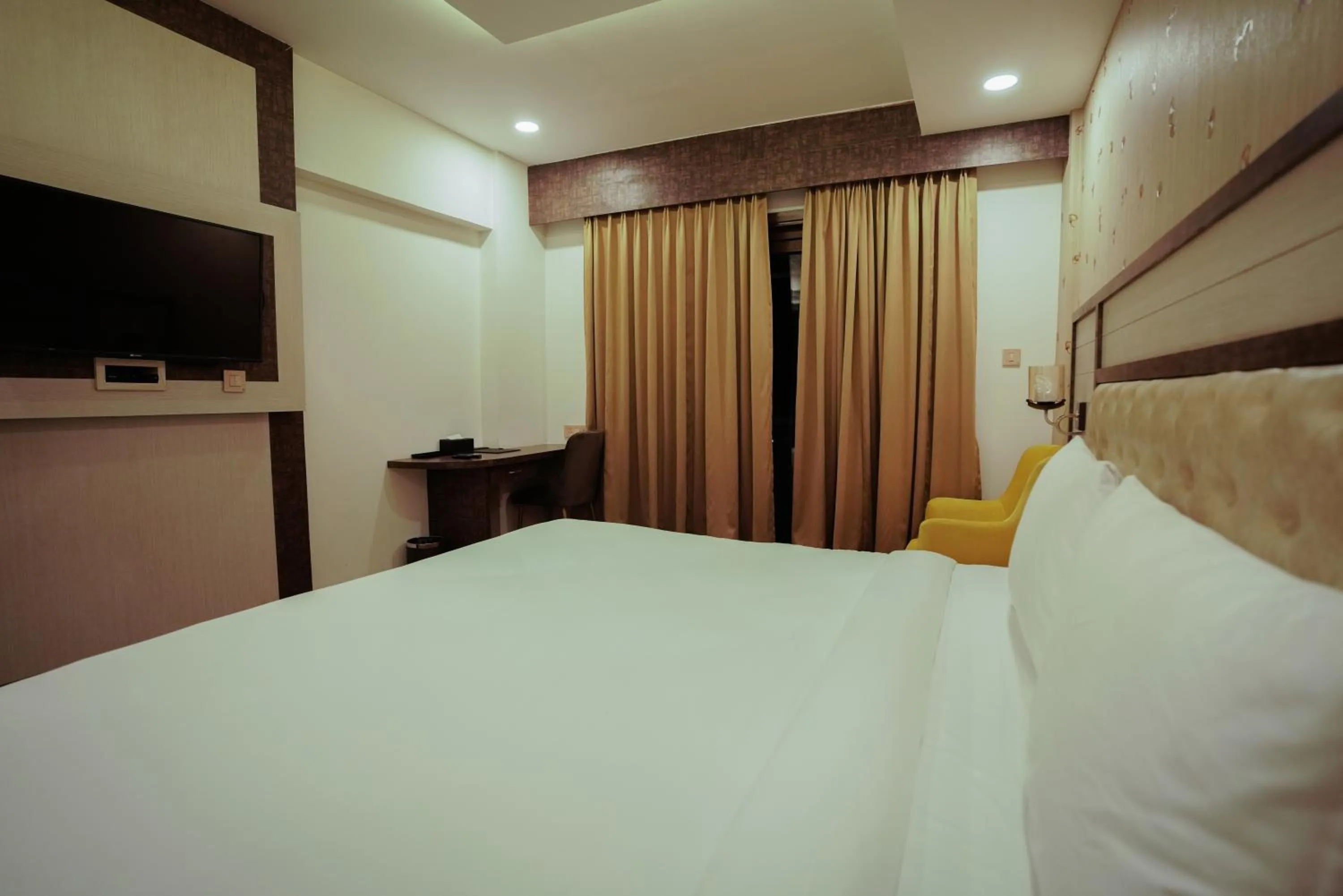 TV and multimedia, Bed in Royal Ritz