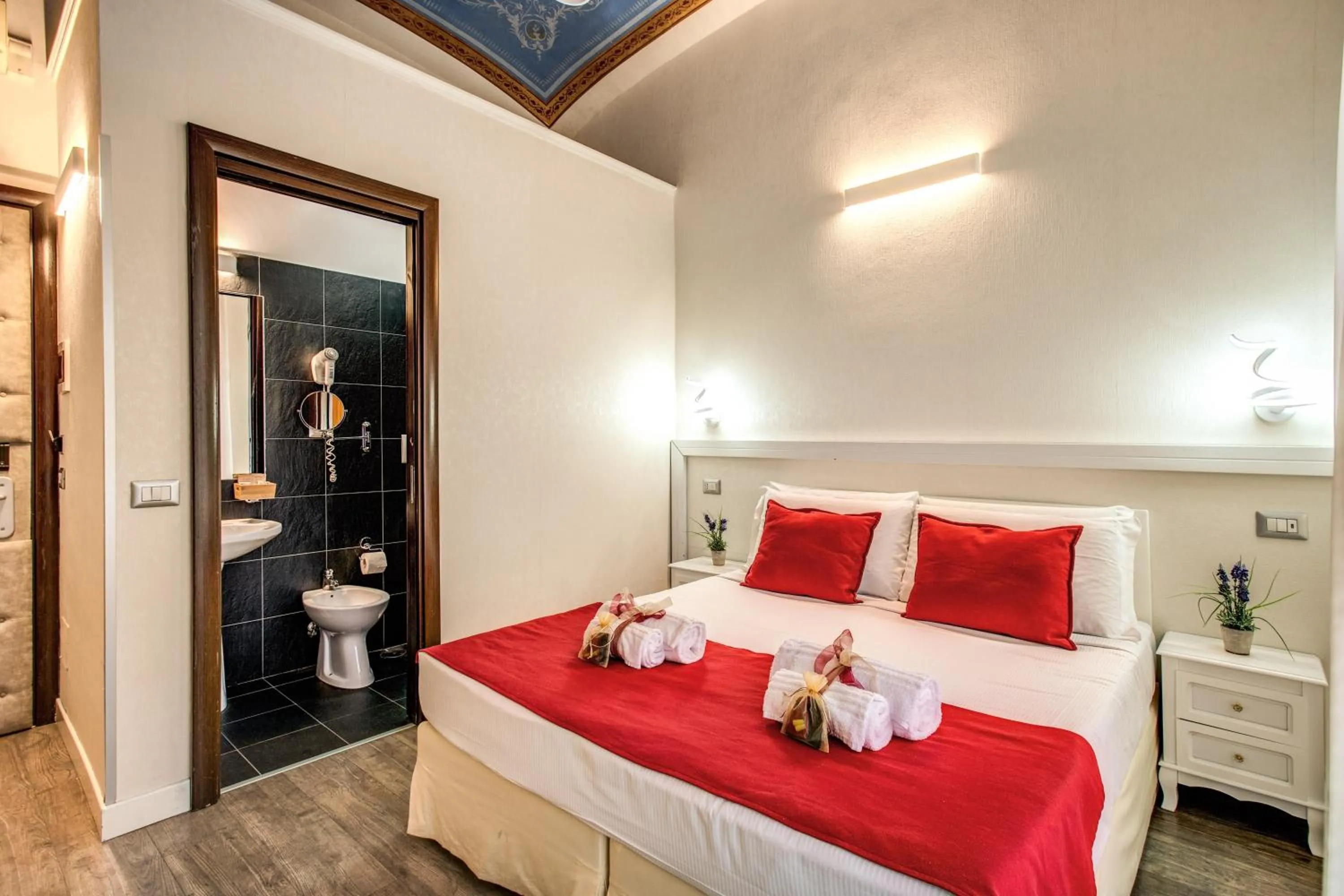 Bathroom, Bed in Auditorium Mecenate