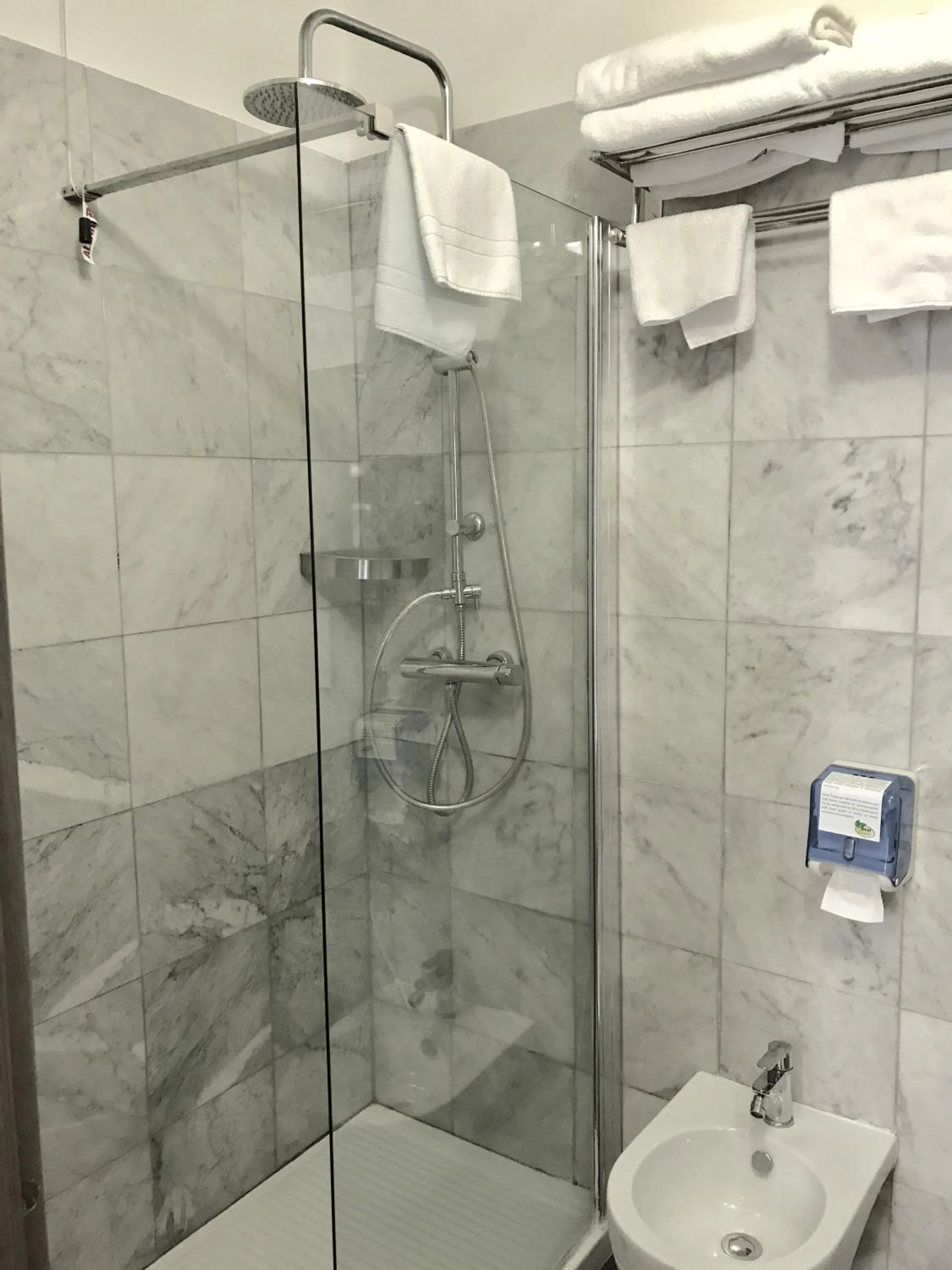 Bathroom in Hotel Bolzano